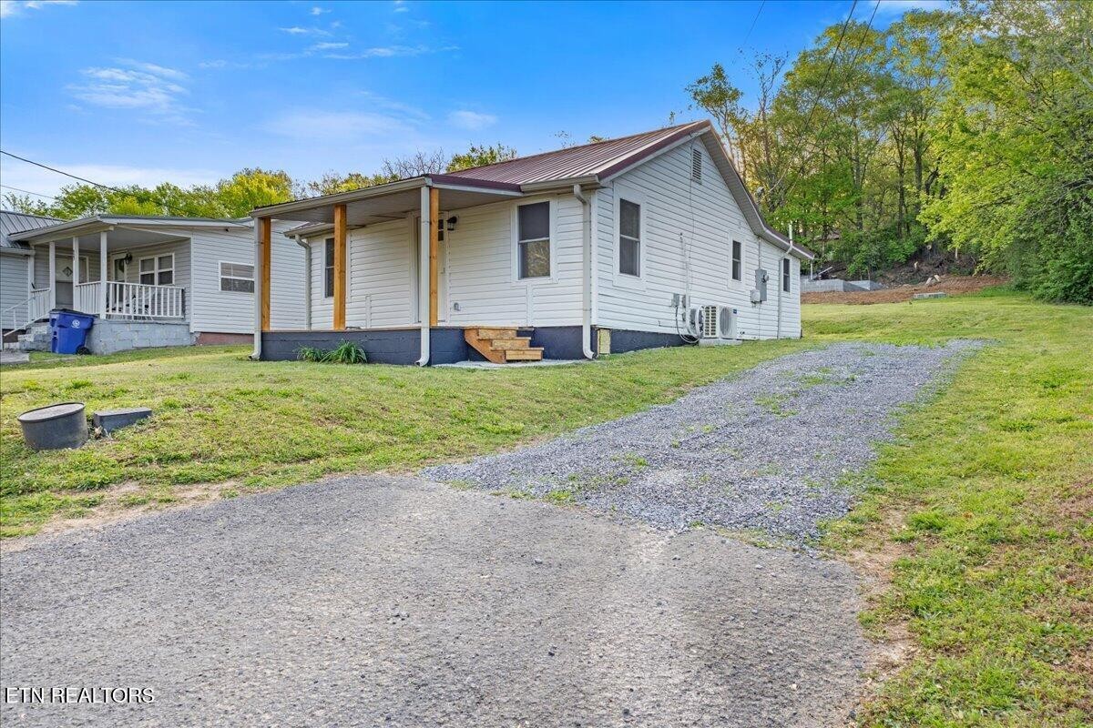 925 Lang Street Se Property Photo 19