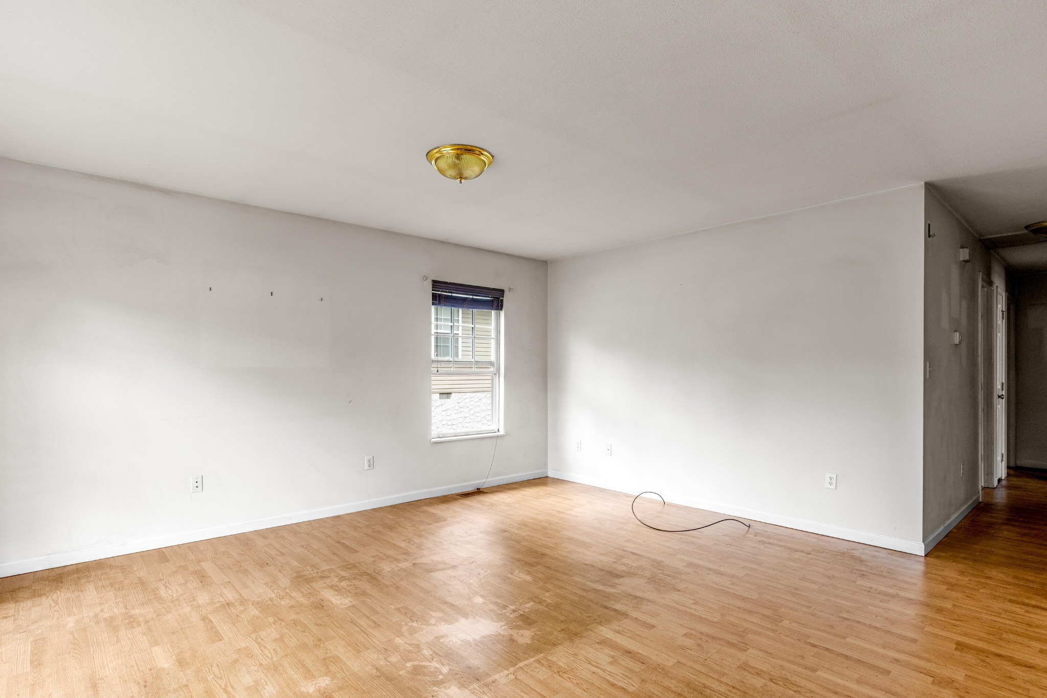 232 W Edison Street Property Photo 8