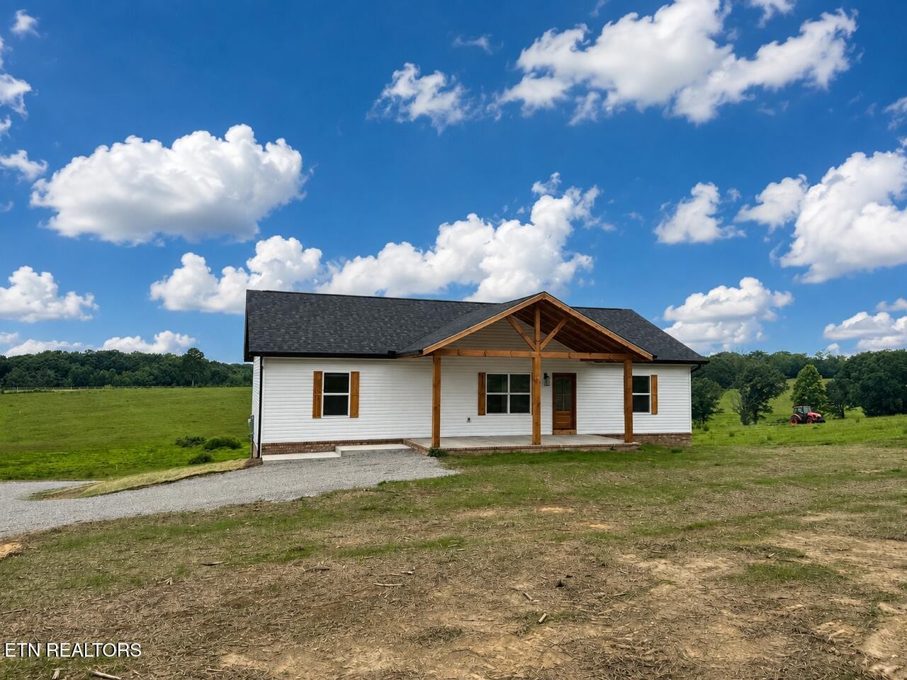 930 Allardt Hwy Property Photo 1