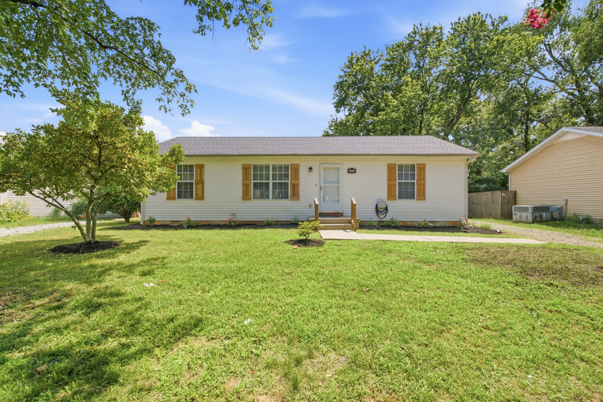 1508 Laurel Ct Property Photo 1