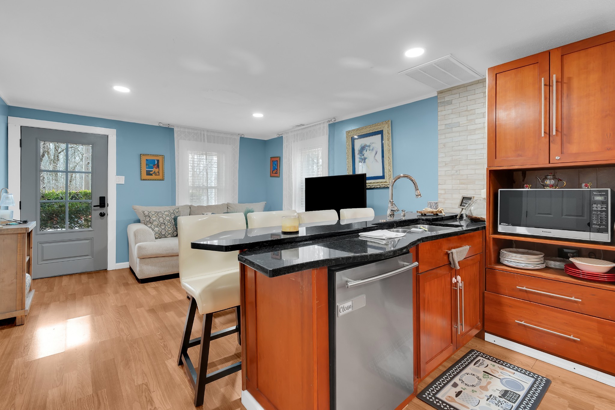 408 Spring St Property Photo 29