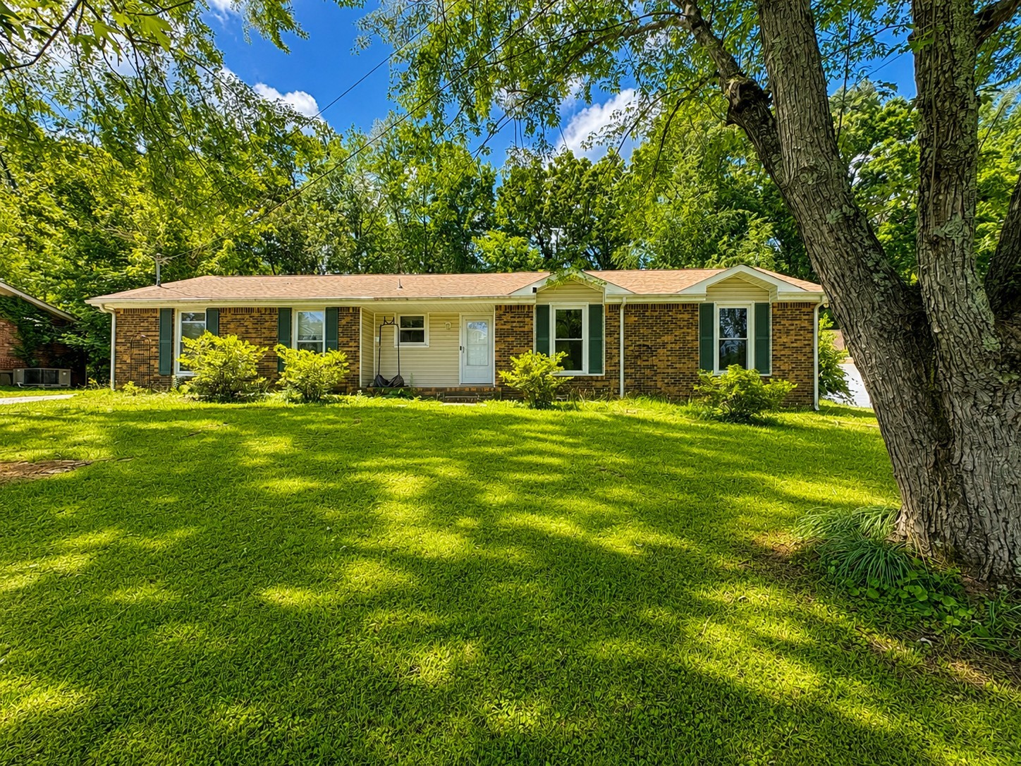 312 Andrew Dr Property Photo 1