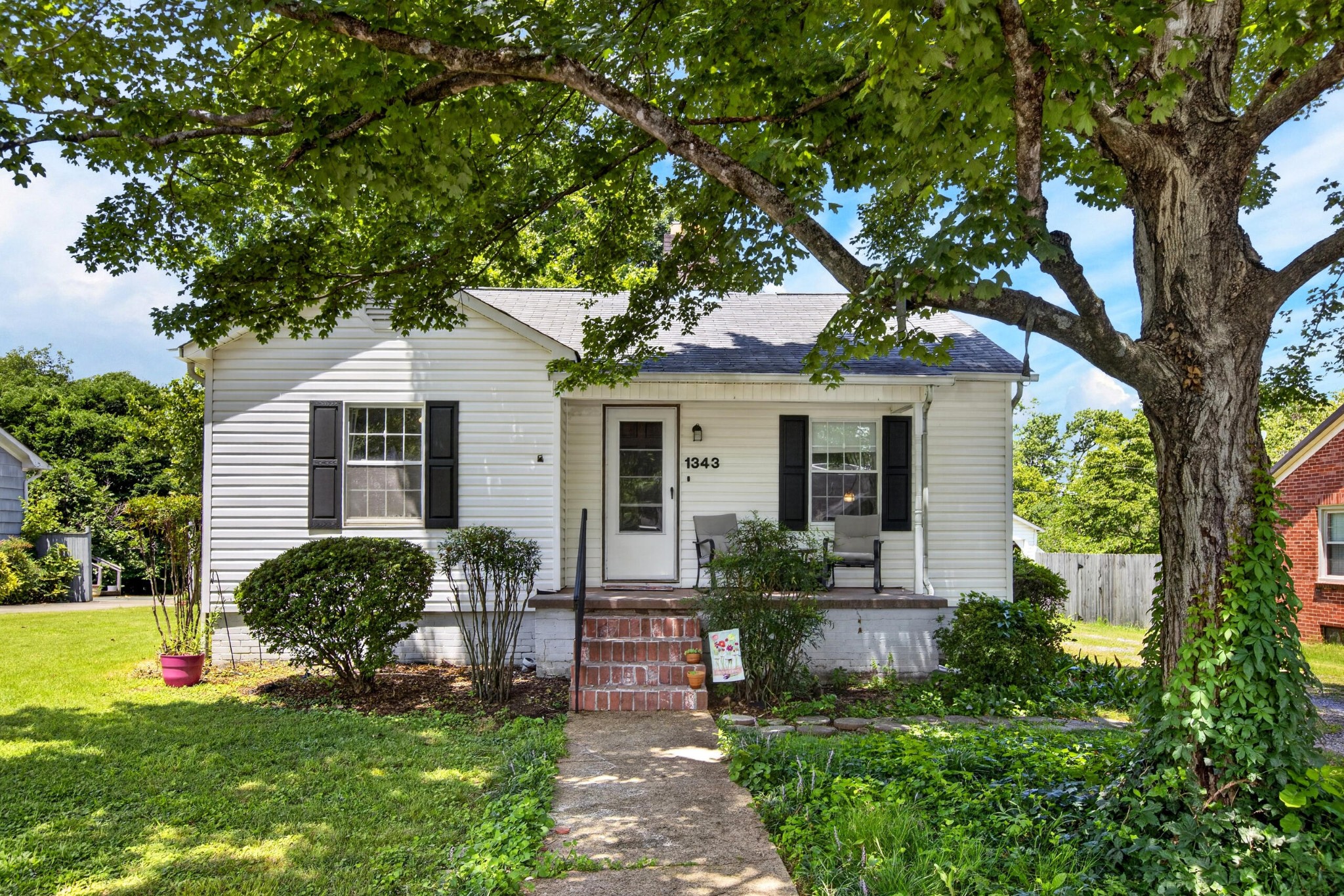 1343 Brown Avenue, Nw Property Photo 1