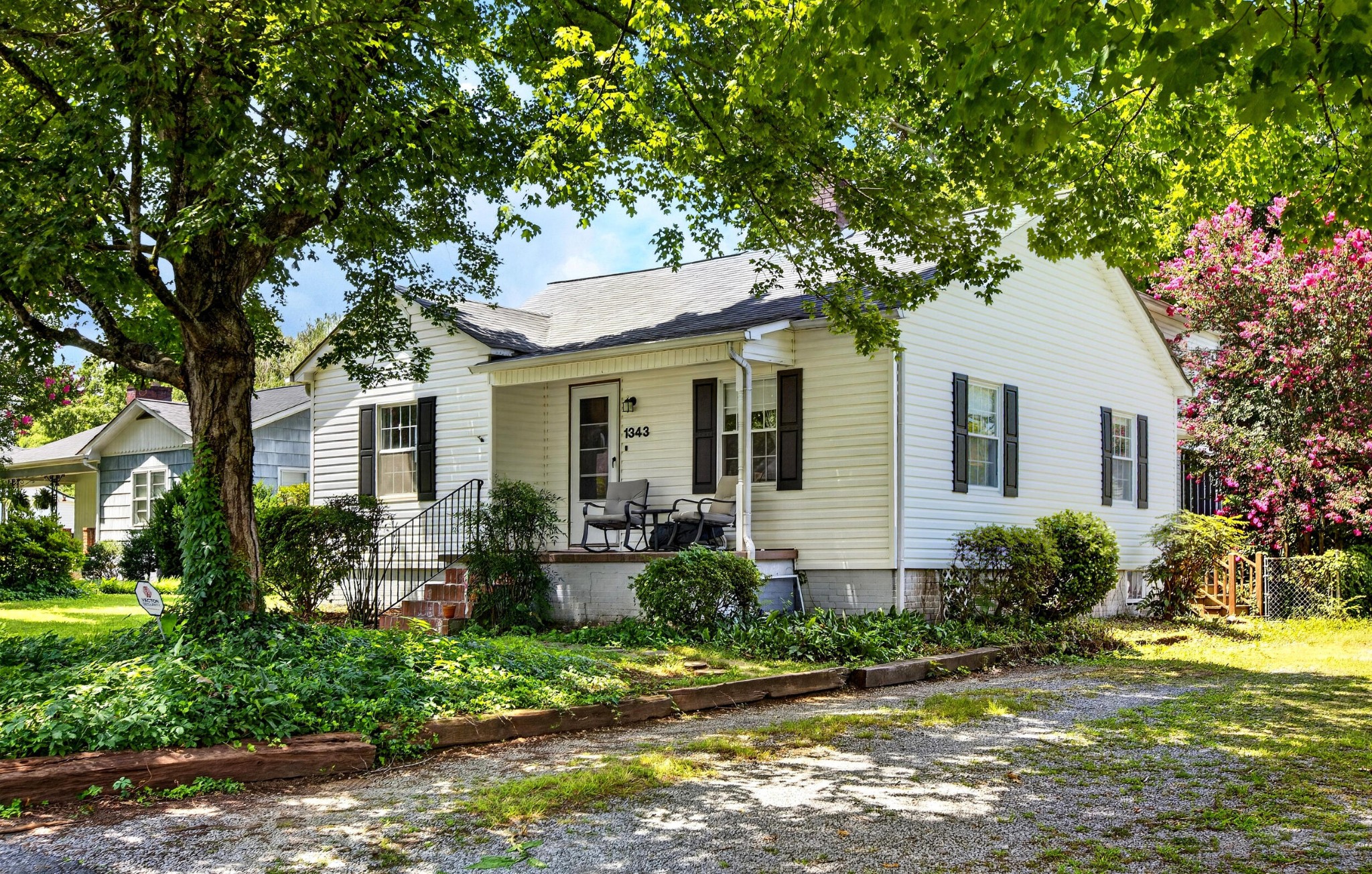 1343 Brown Avenue, Nw Property Photo 2