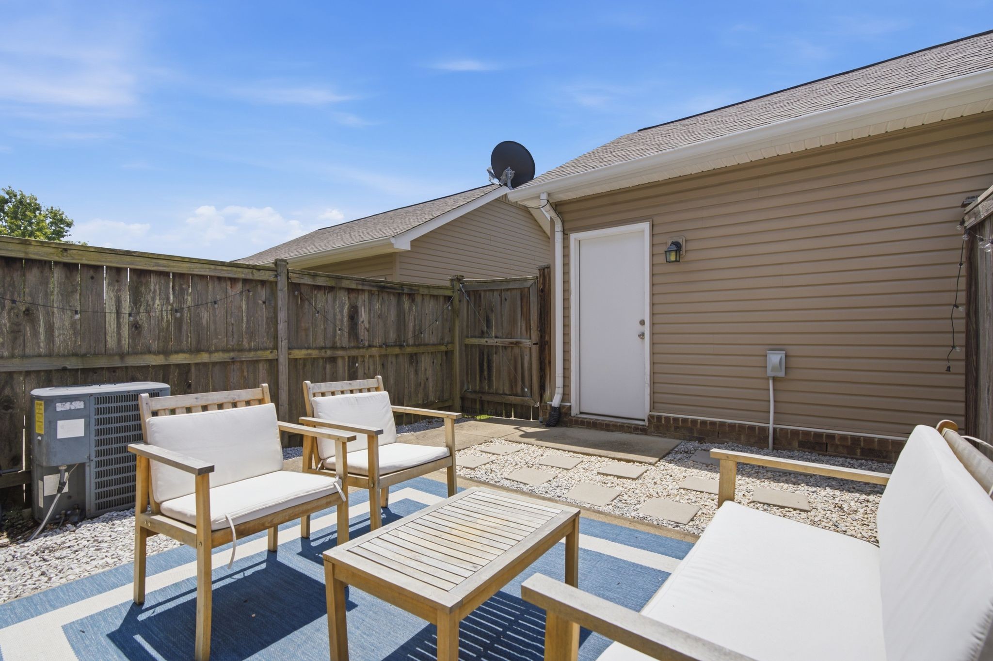 324 Mapleton Aly Property Photo 24