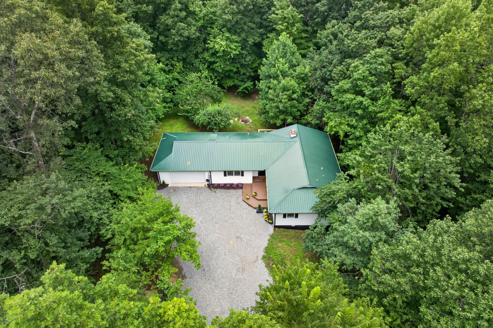 41 Jump Off Pl Property Photo 1