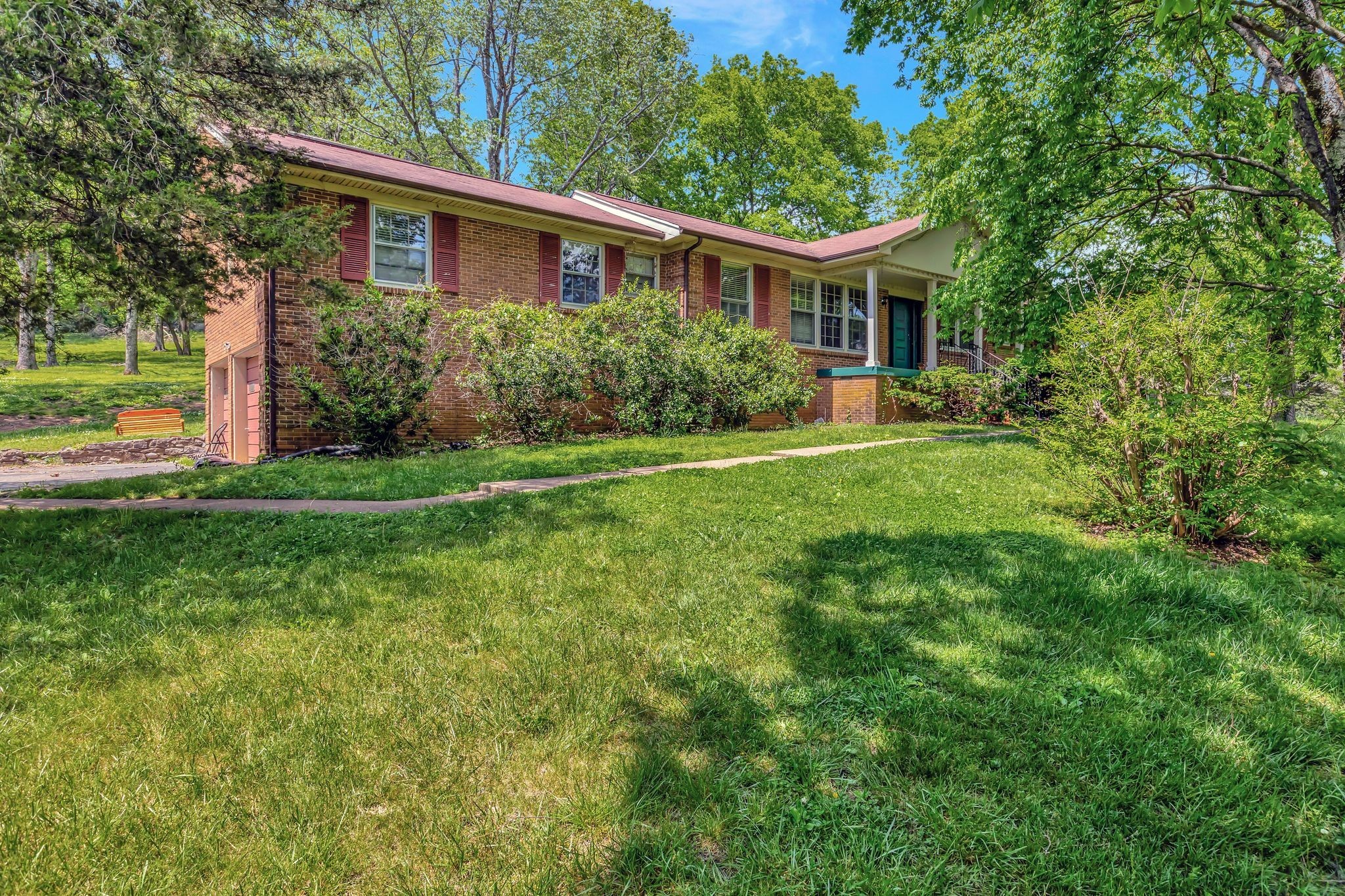 483 Franklin Rd Property Photo 1
