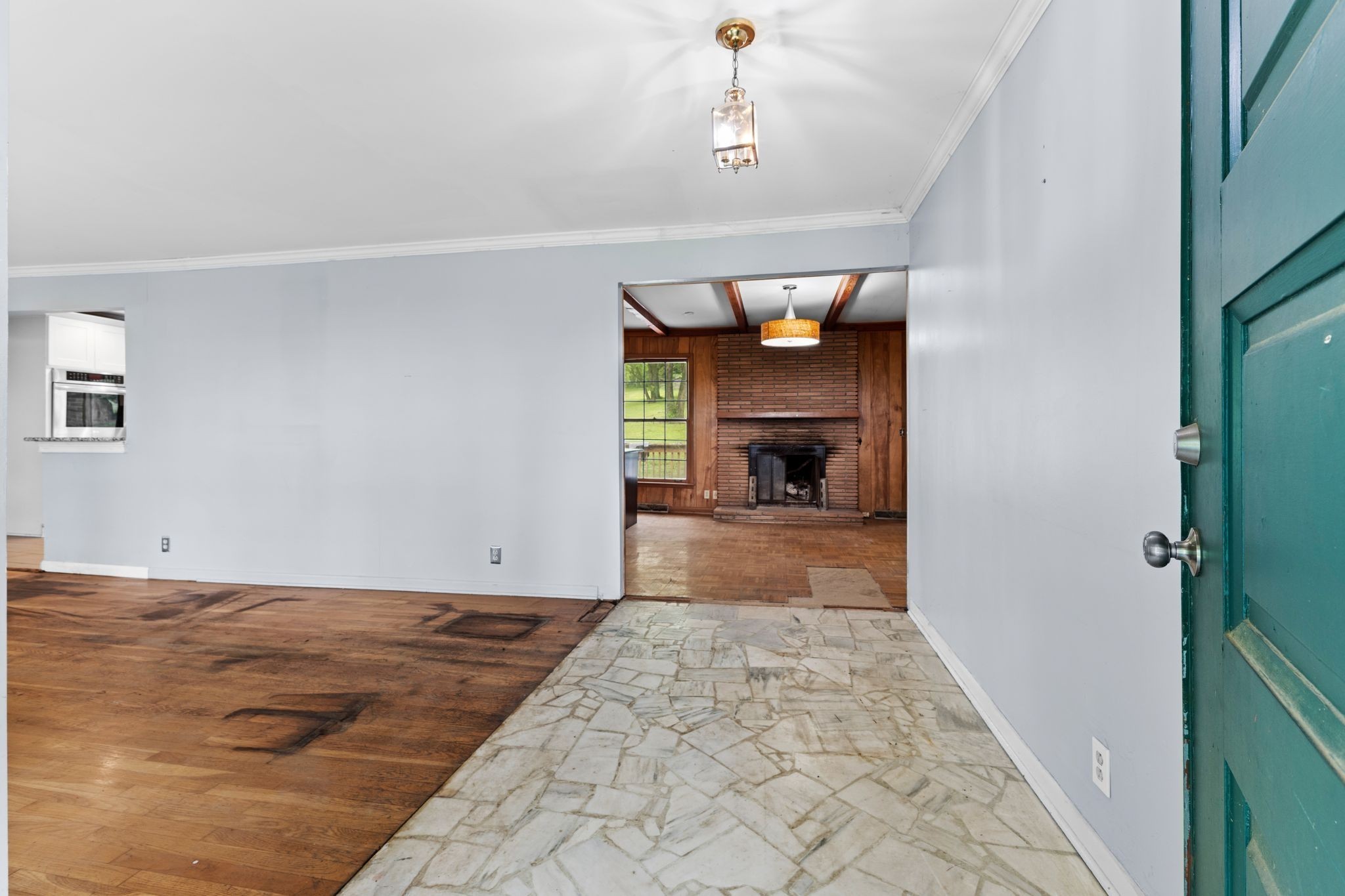 483 Franklin Rd Property Photo 7