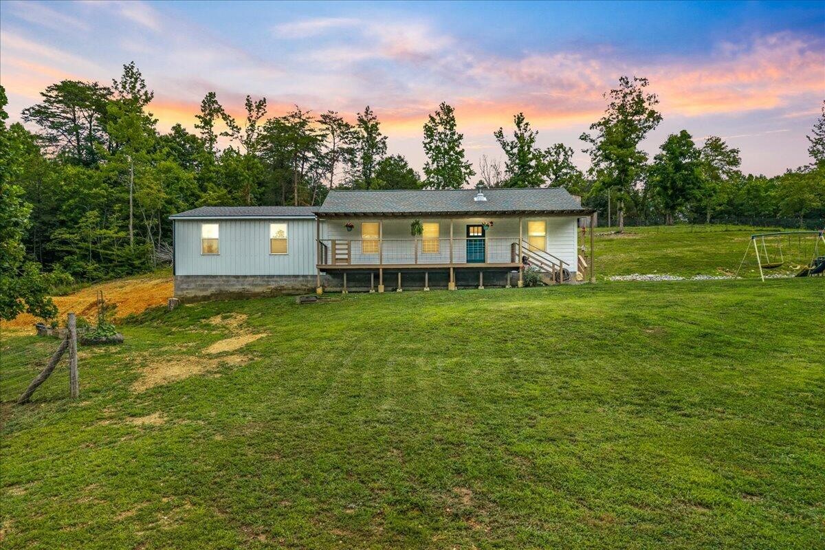 611 Clear Creek Road Property Photo 1