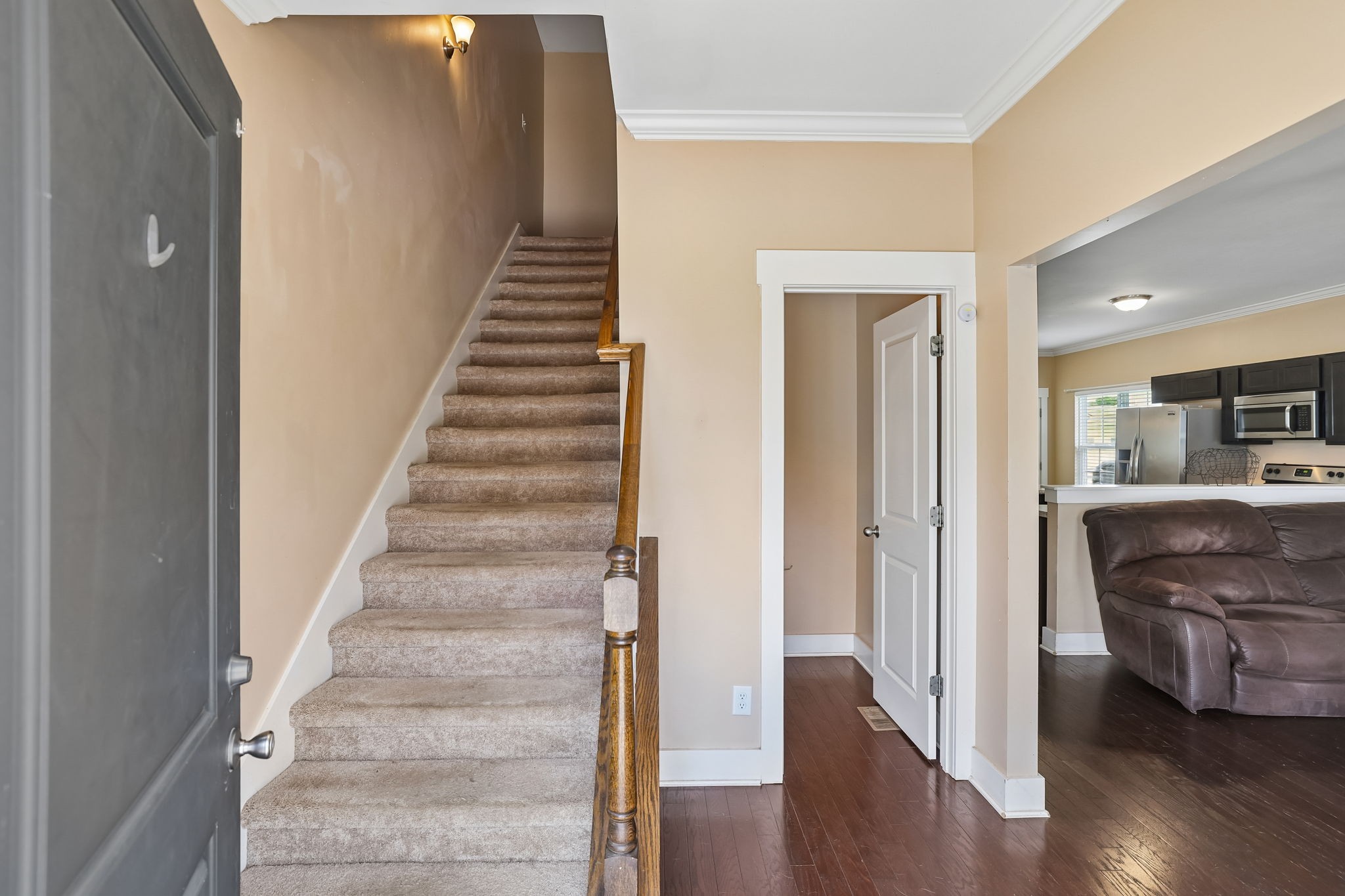 105 St Charles Pl Property Photo 2