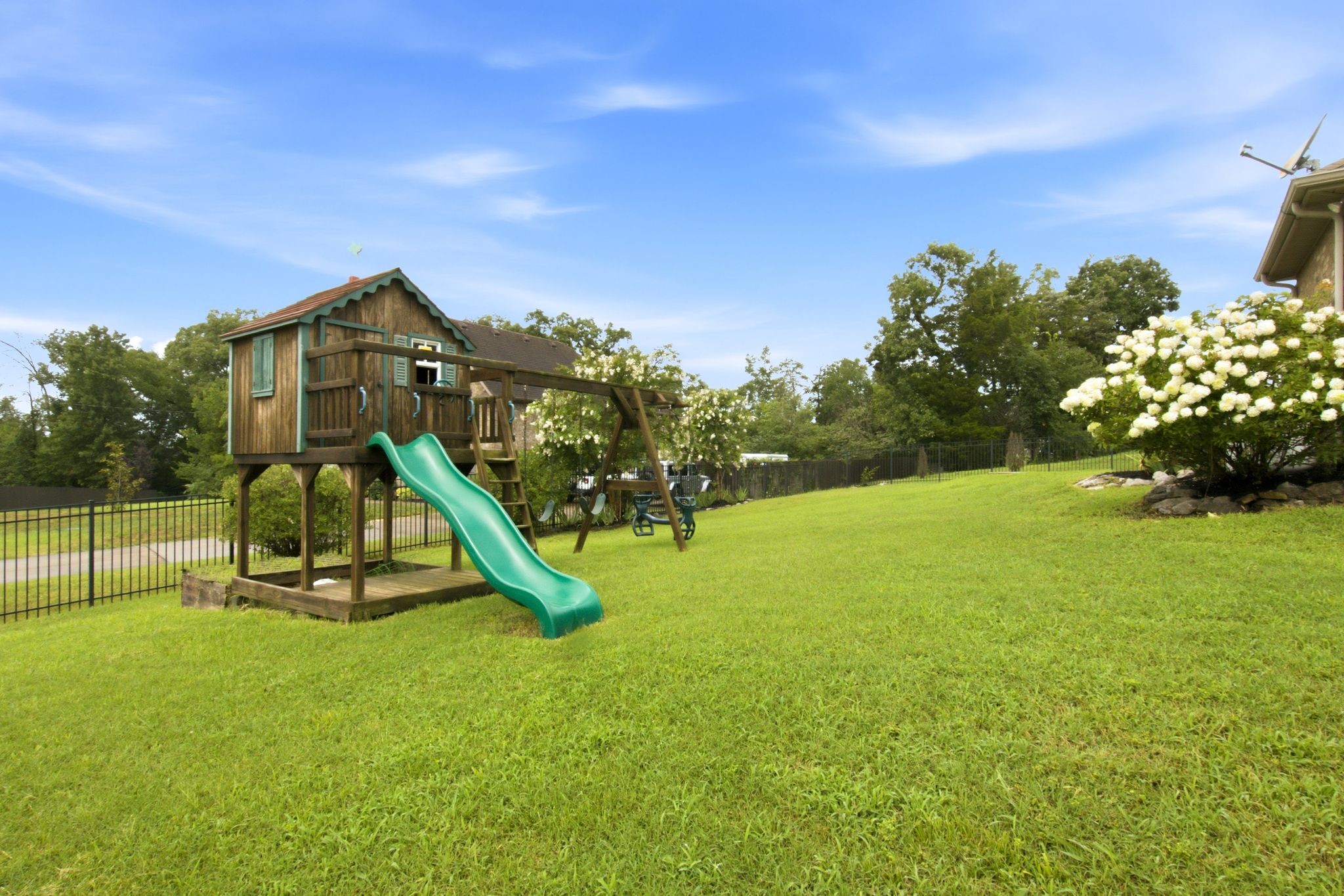 1301 Rivercrest Dr Property Photo 38