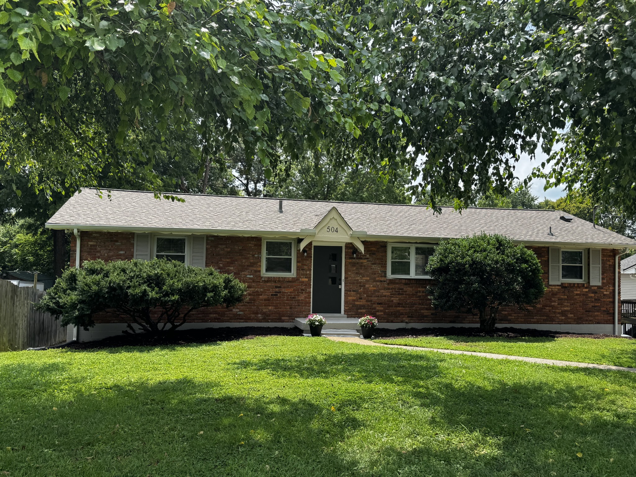504 Mcdonald Dr Property Photo 1