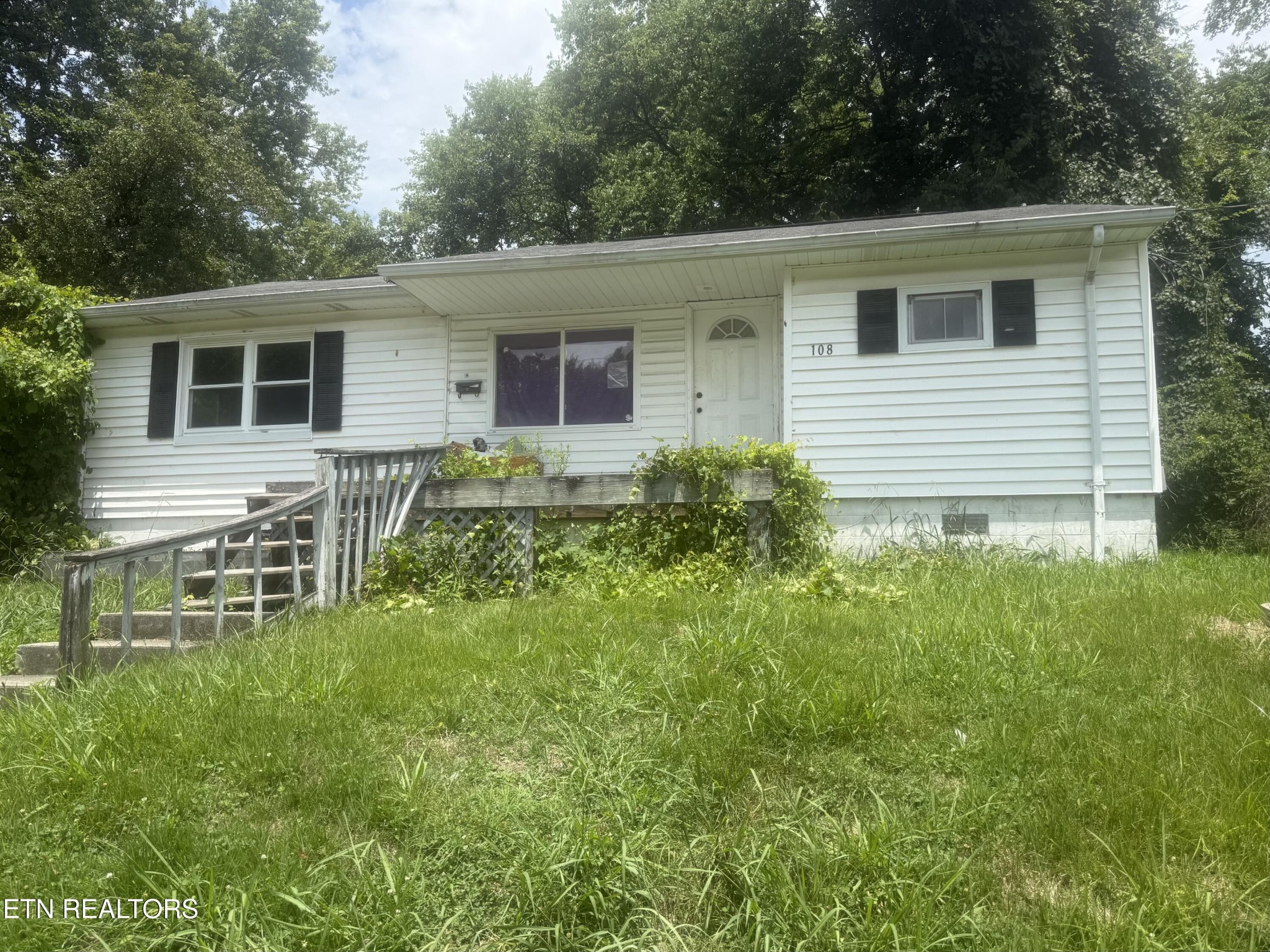 108 Jasper Lane Property Photo 1