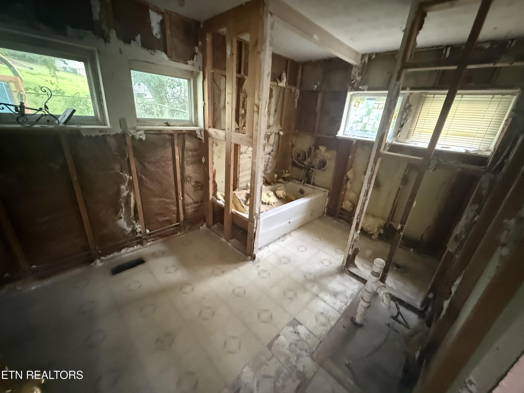 108 Jasper Lane Property Photo 3