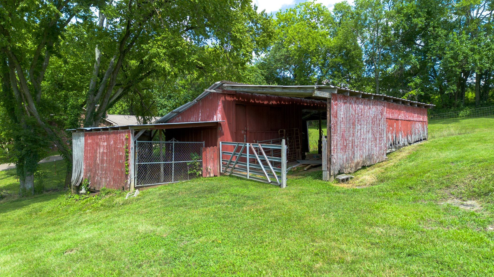 812 New Shackle Island Rd Property Photo 20