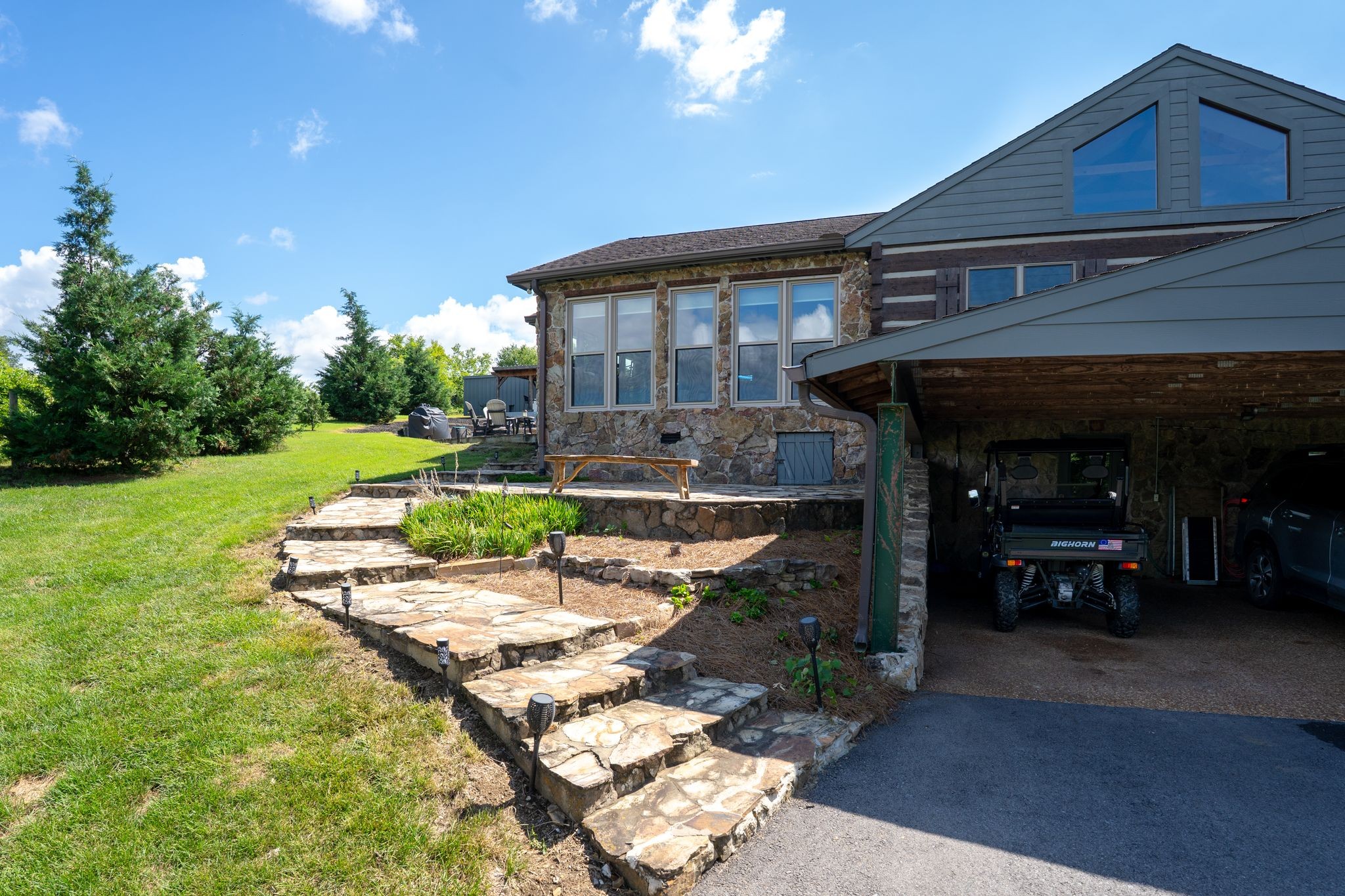 812 New Shackle Island Rd Property Photo 25