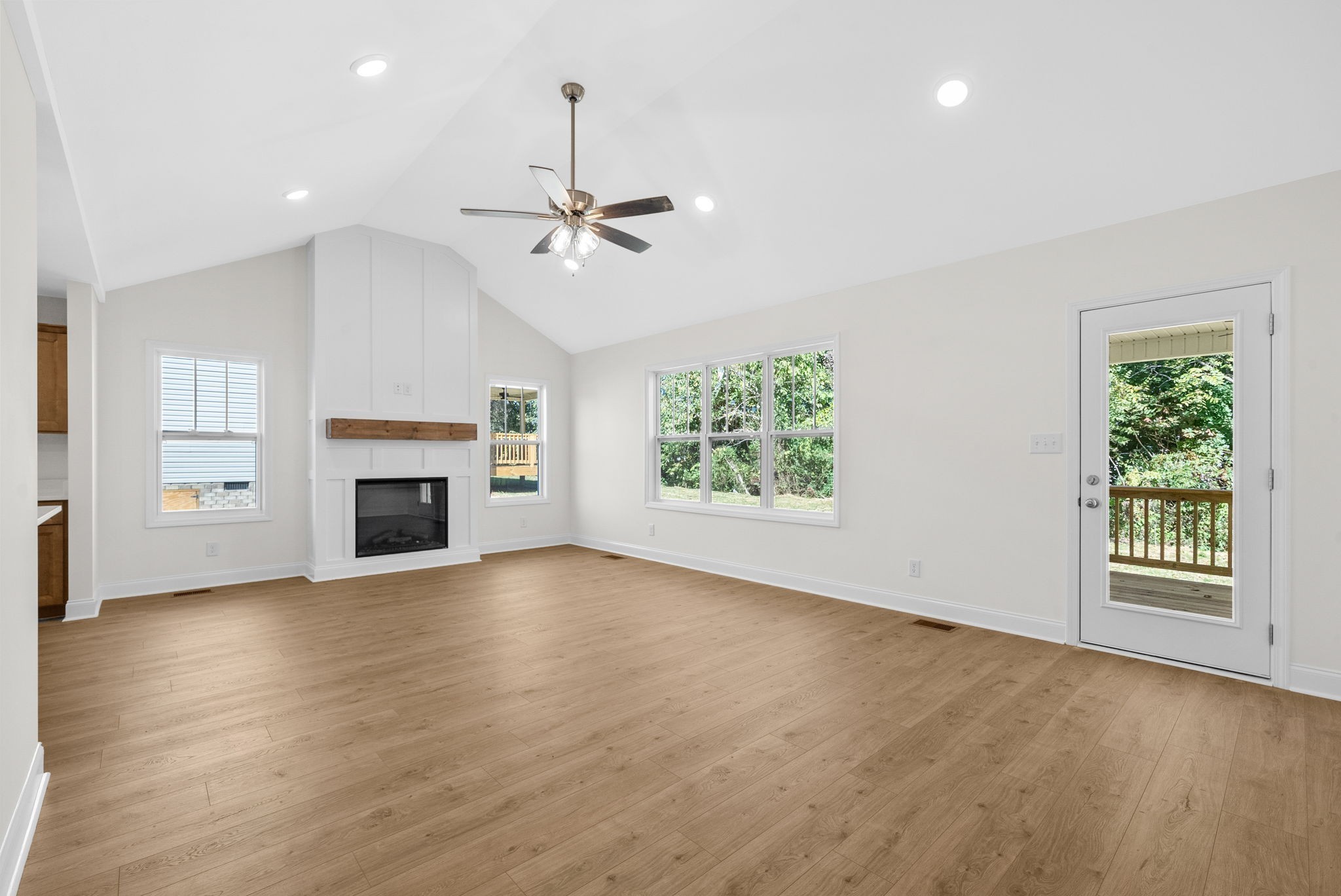 1220 Iris Glen Drive Property Photo 4