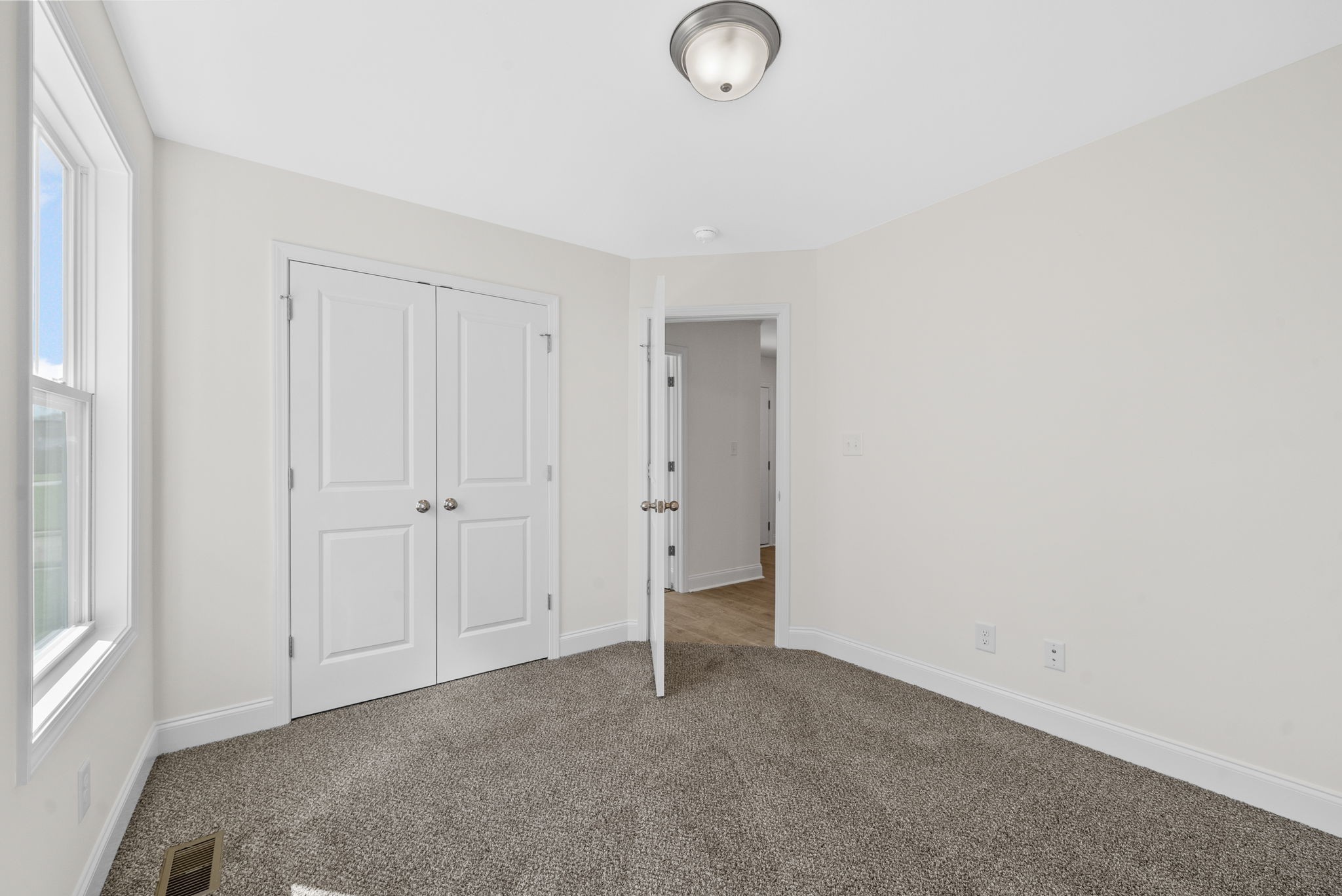 1220 Iris Glen Drive Property Photo 24