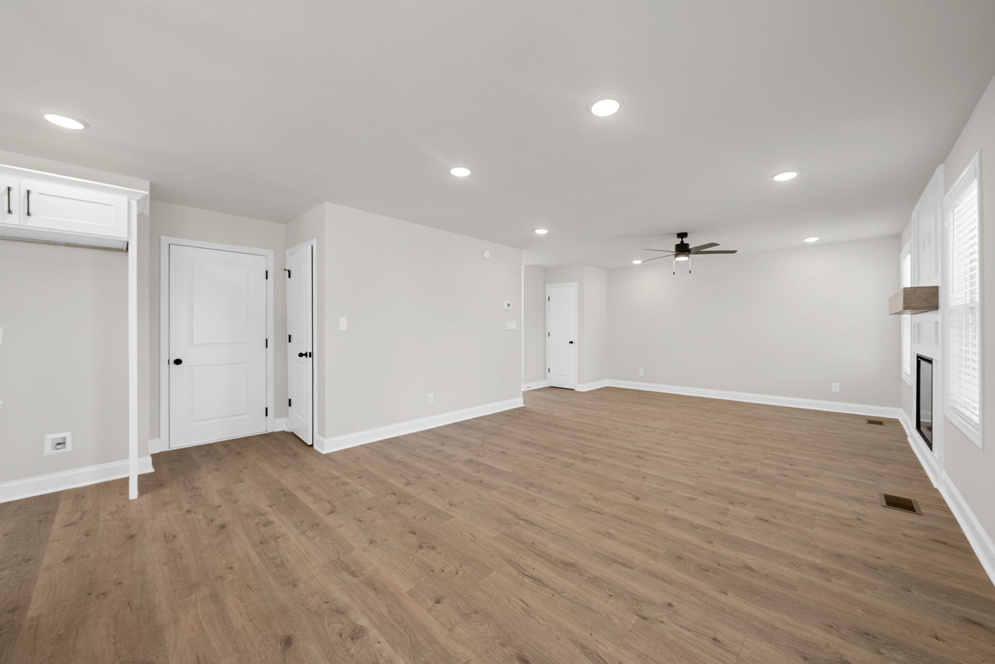 1227 Iris Glen Drive Property Photo 8