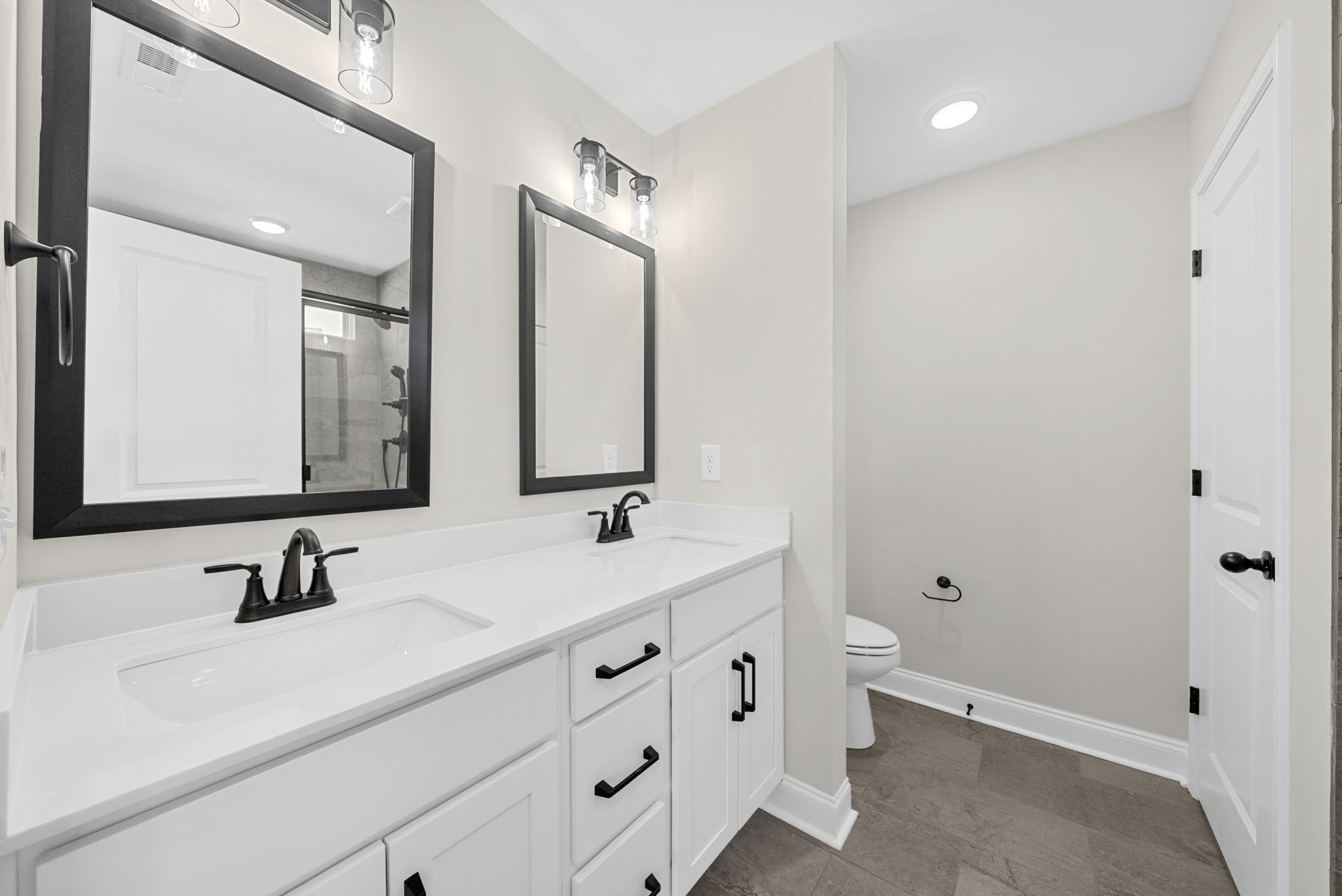 1227 Iris Glen Drive Property Photo 16