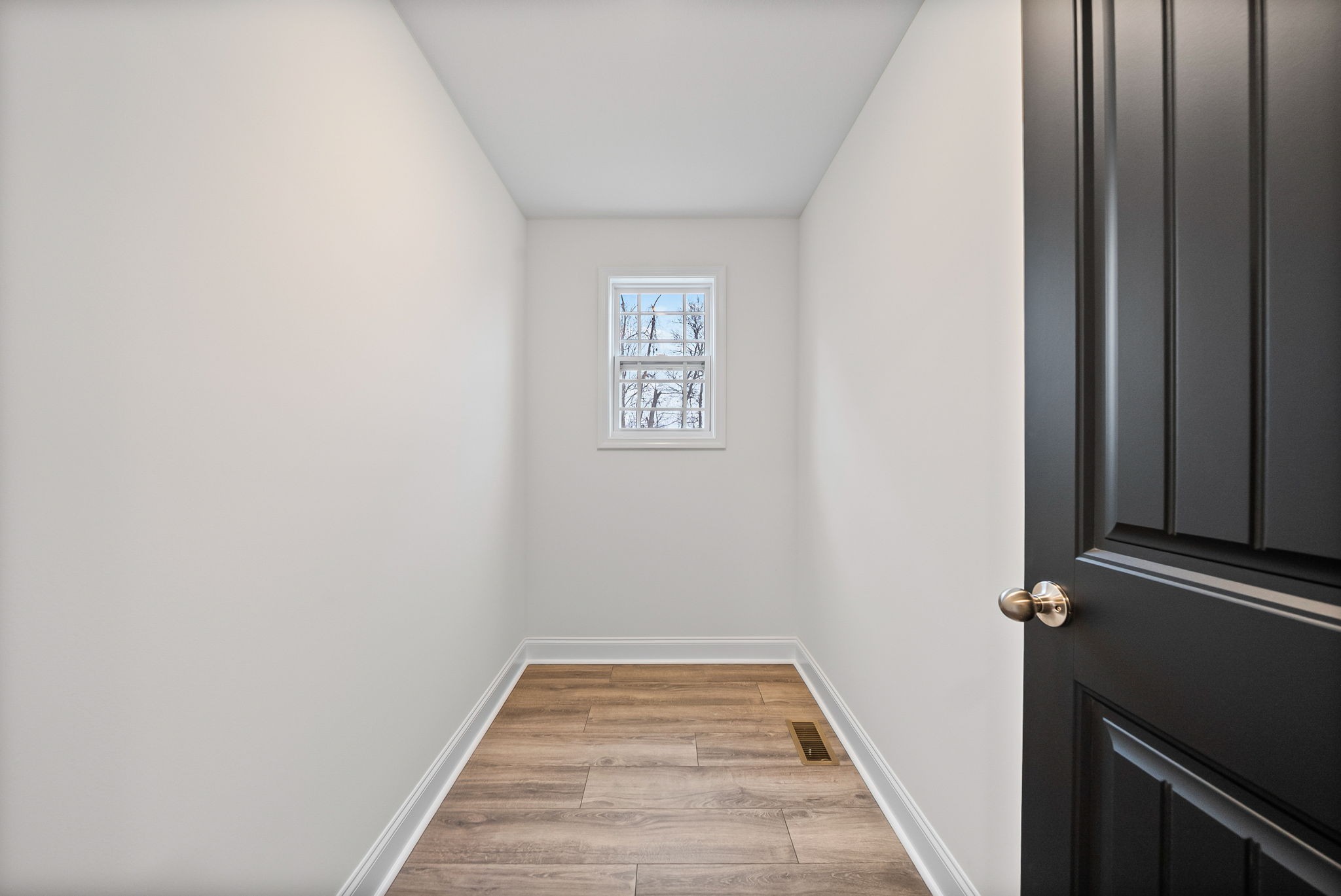 1231 Iris Glen Drive Property Photo 13
