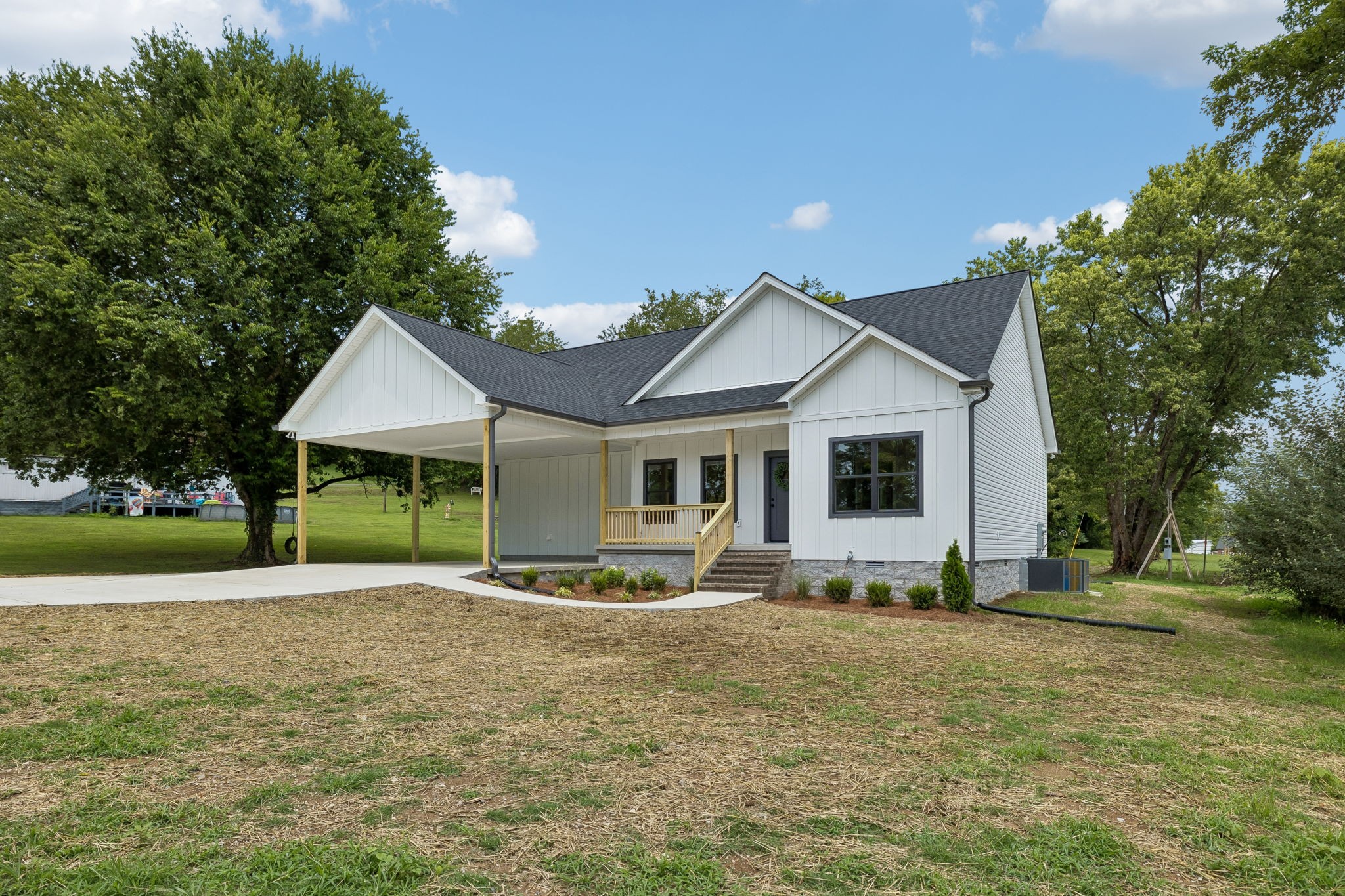 295 Meadow Dr Property Photo 1