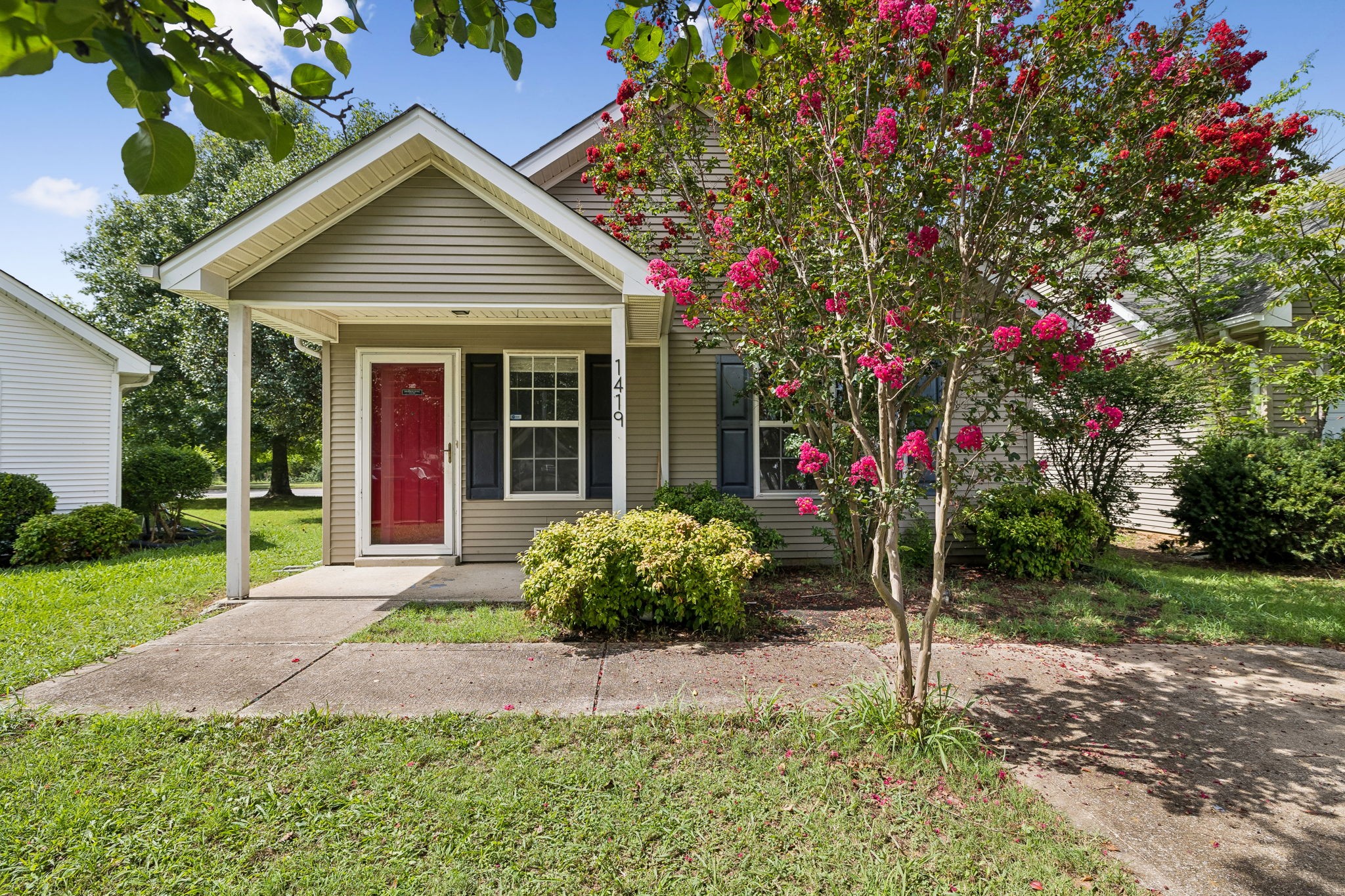 1419 Rochester Dr