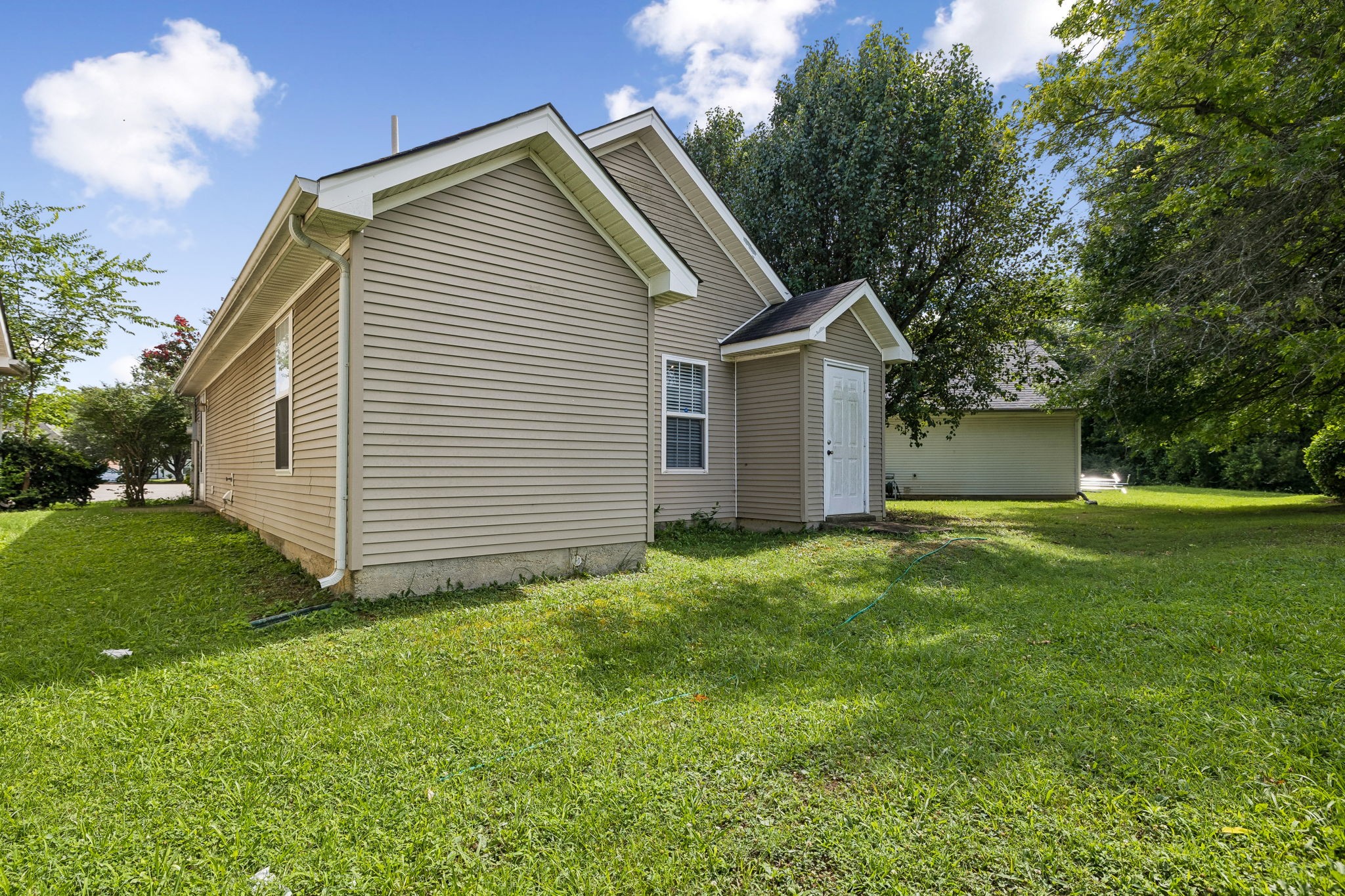 1419 Rochester Dr Property Photo 27