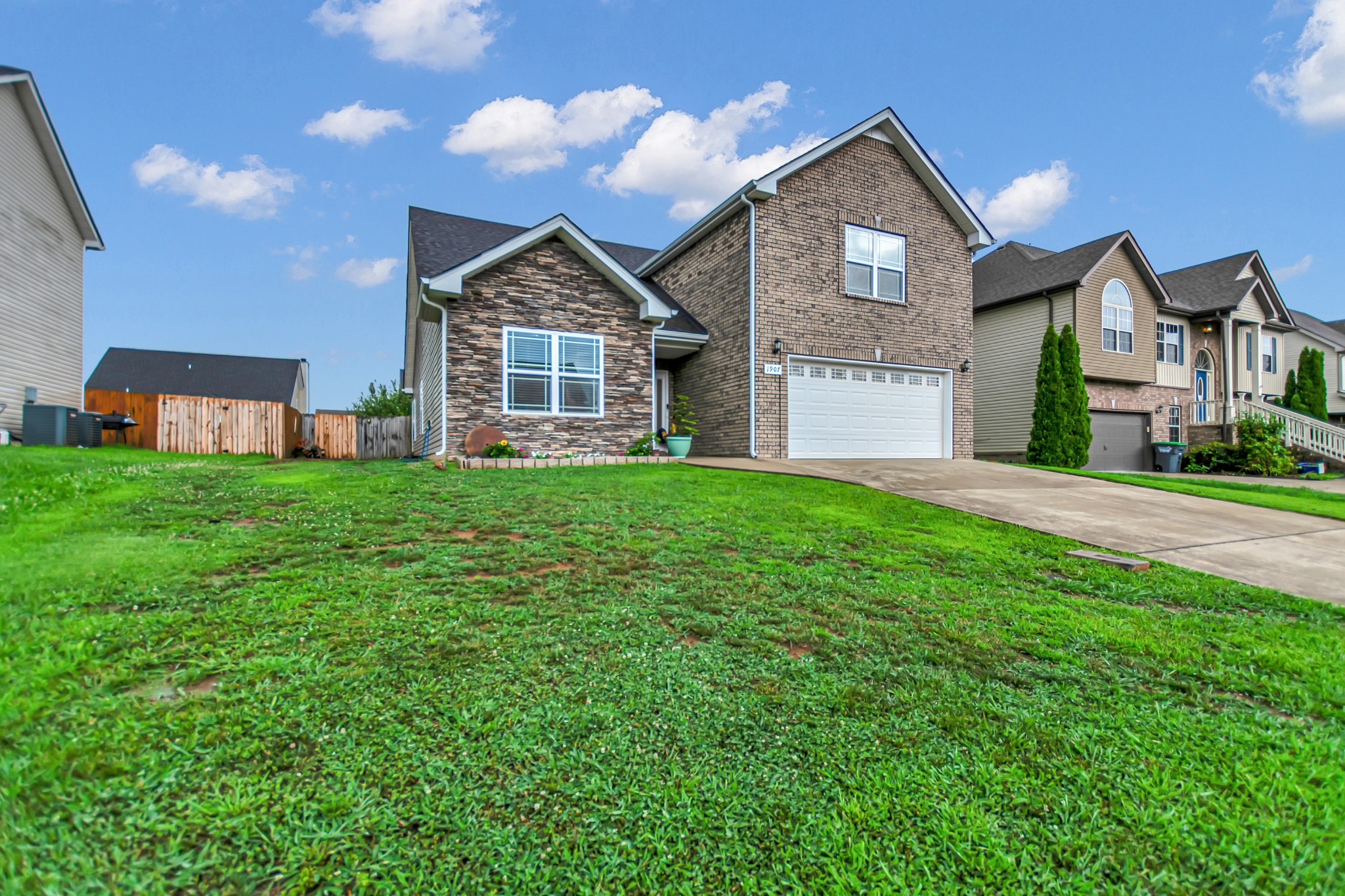 1907 Sunset Meadows Way Property Photo 1