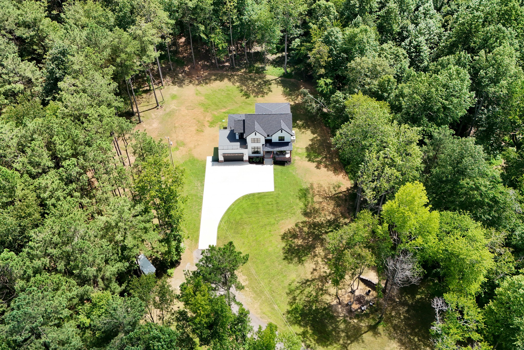 1038 Garton Rd Property Photo 2