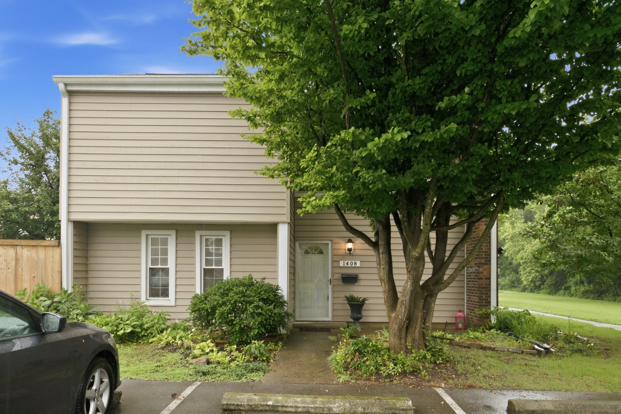 1408 Granville Rd Property Photo 1