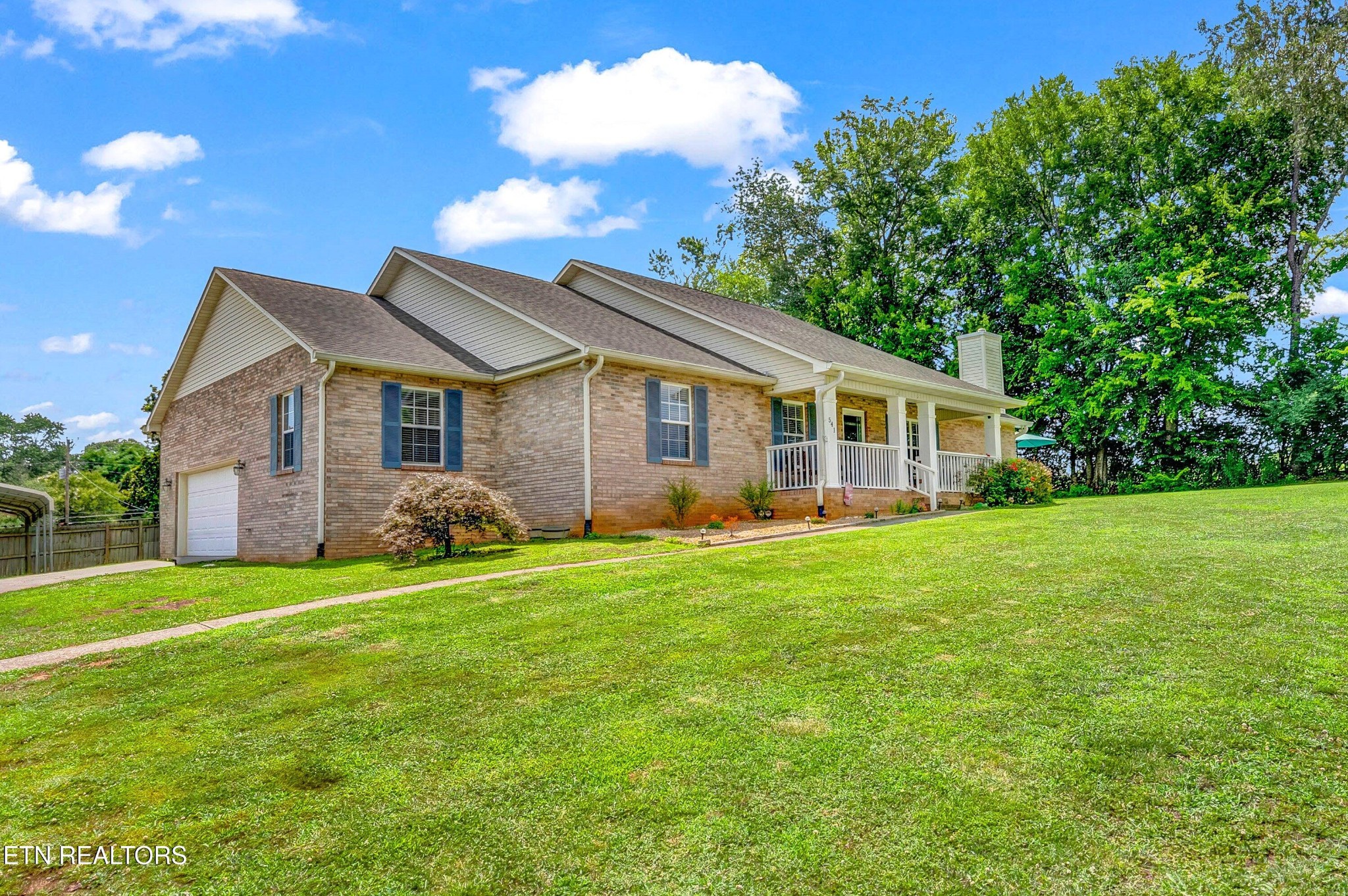 541 Sandy Springs Rd Property Photo 4
