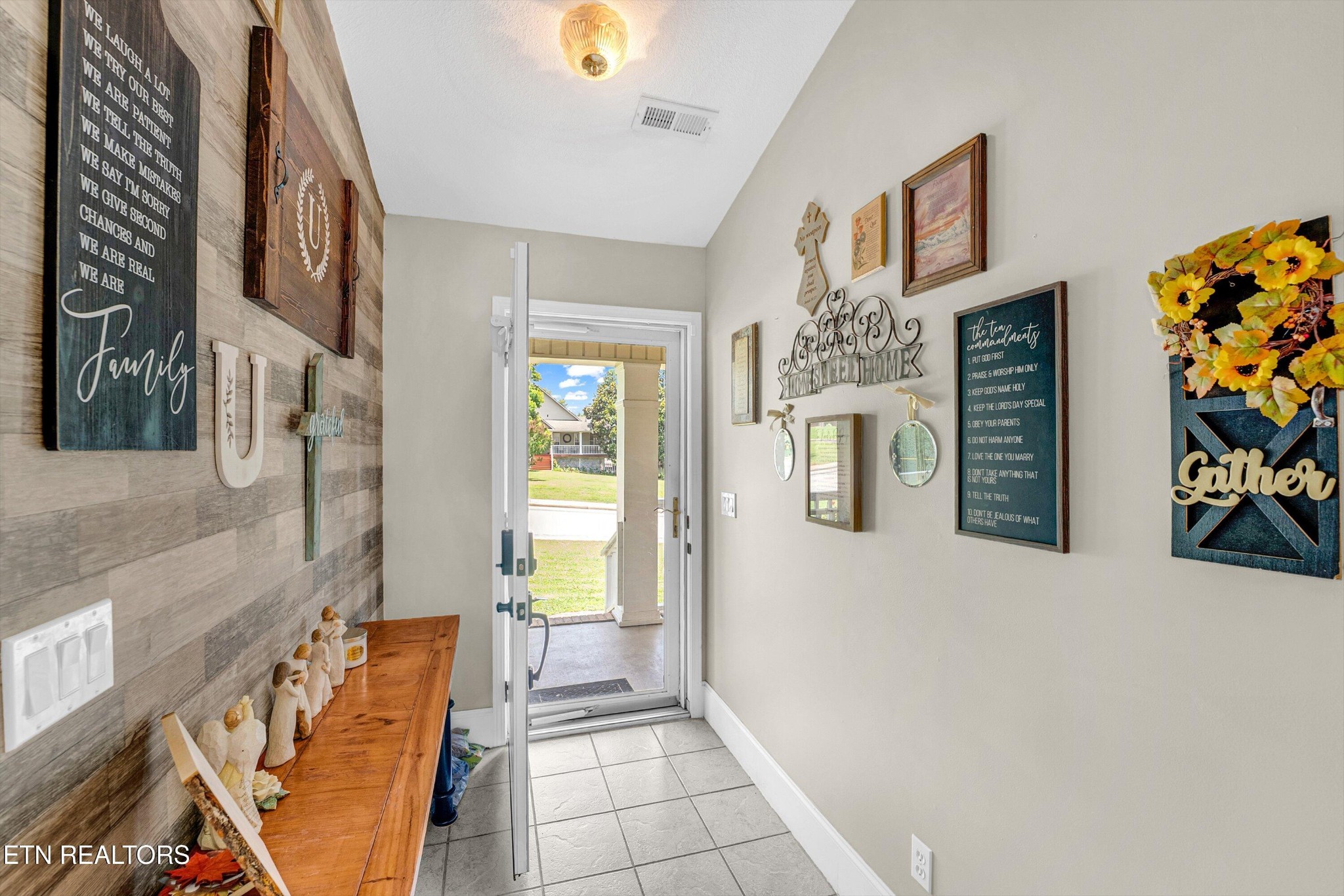 541 Sandy Springs Rd Property Photo 12