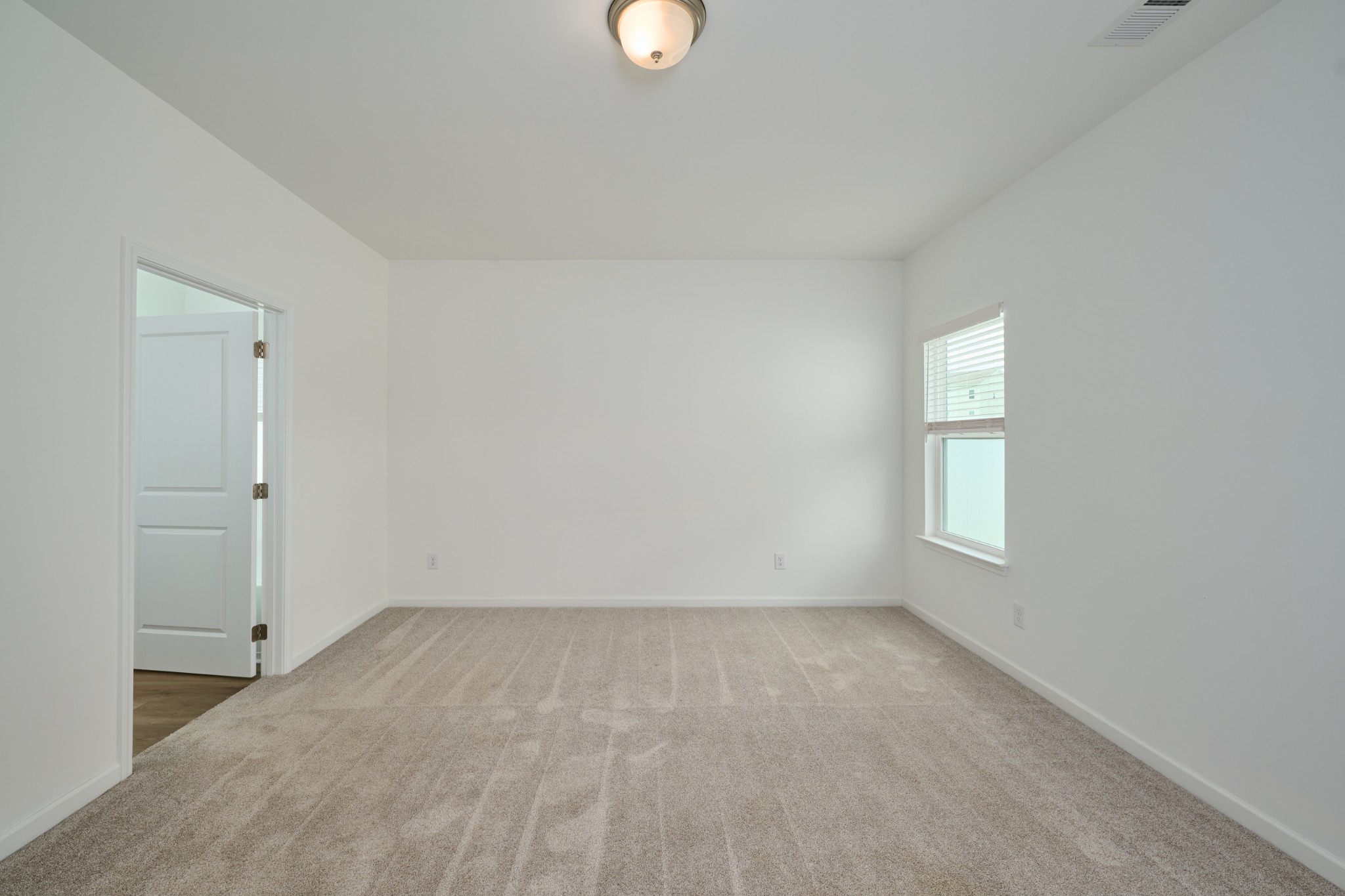 220 Summerlin Dr Property Photo 13