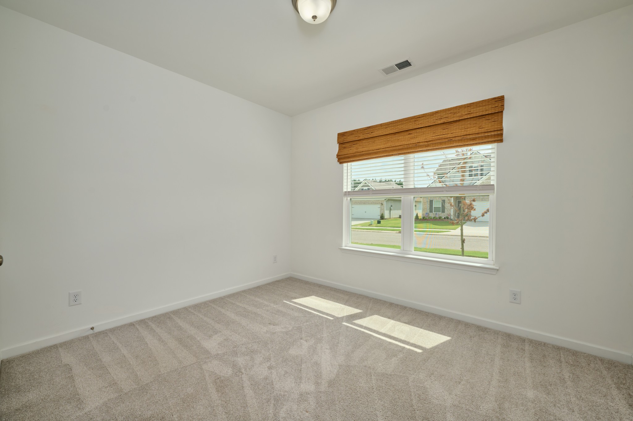 220 Summerlin Dr Property Photo 22