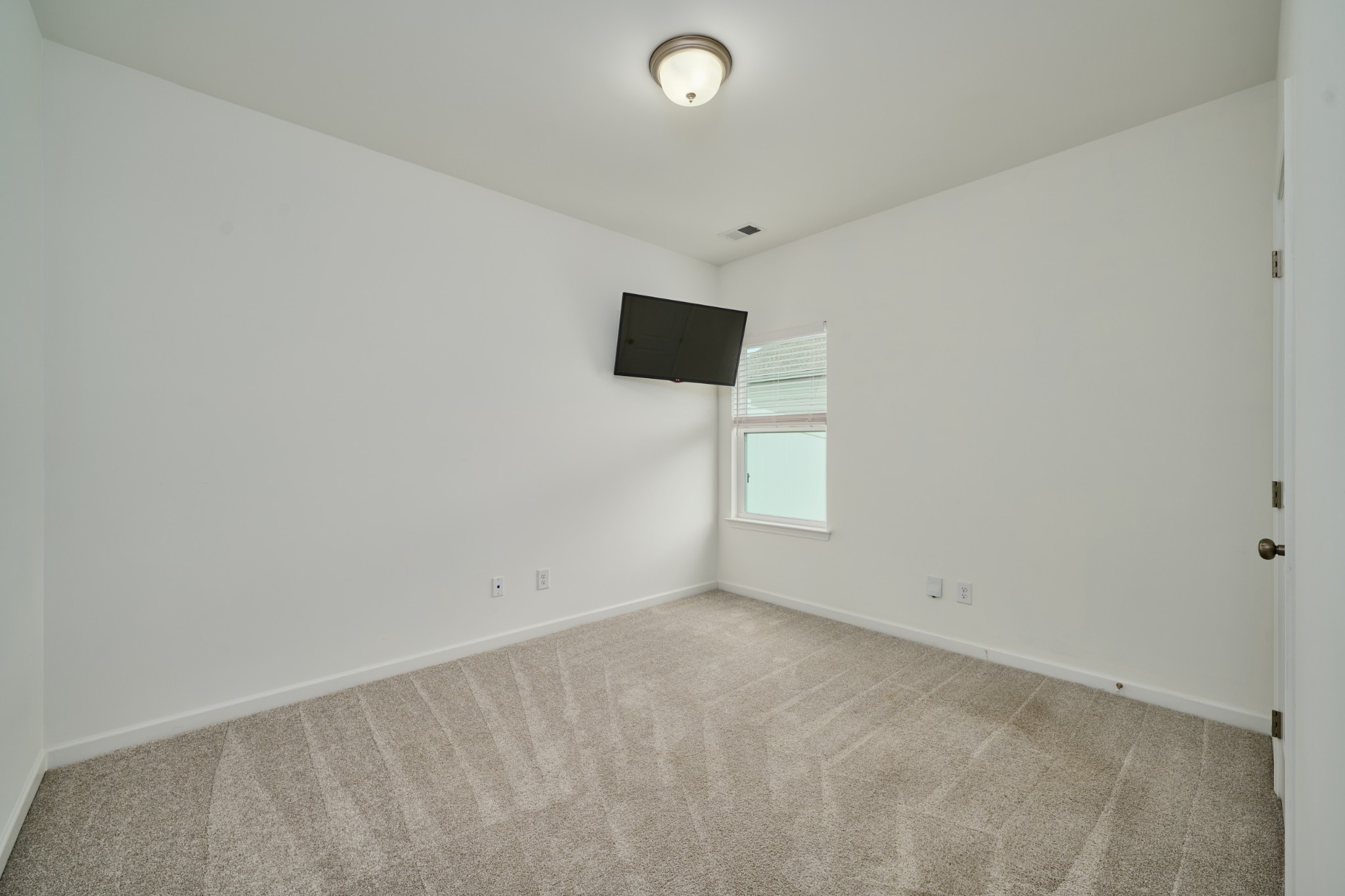 220 Summerlin Dr Property Photo 24