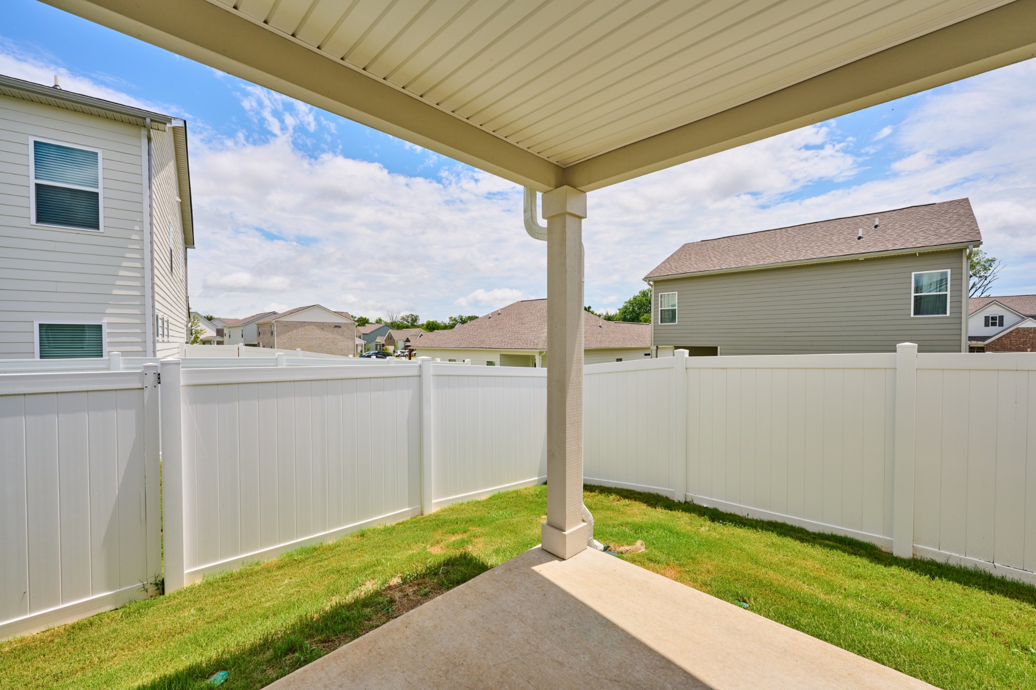 220 Summerlin Dr Property Photo 25