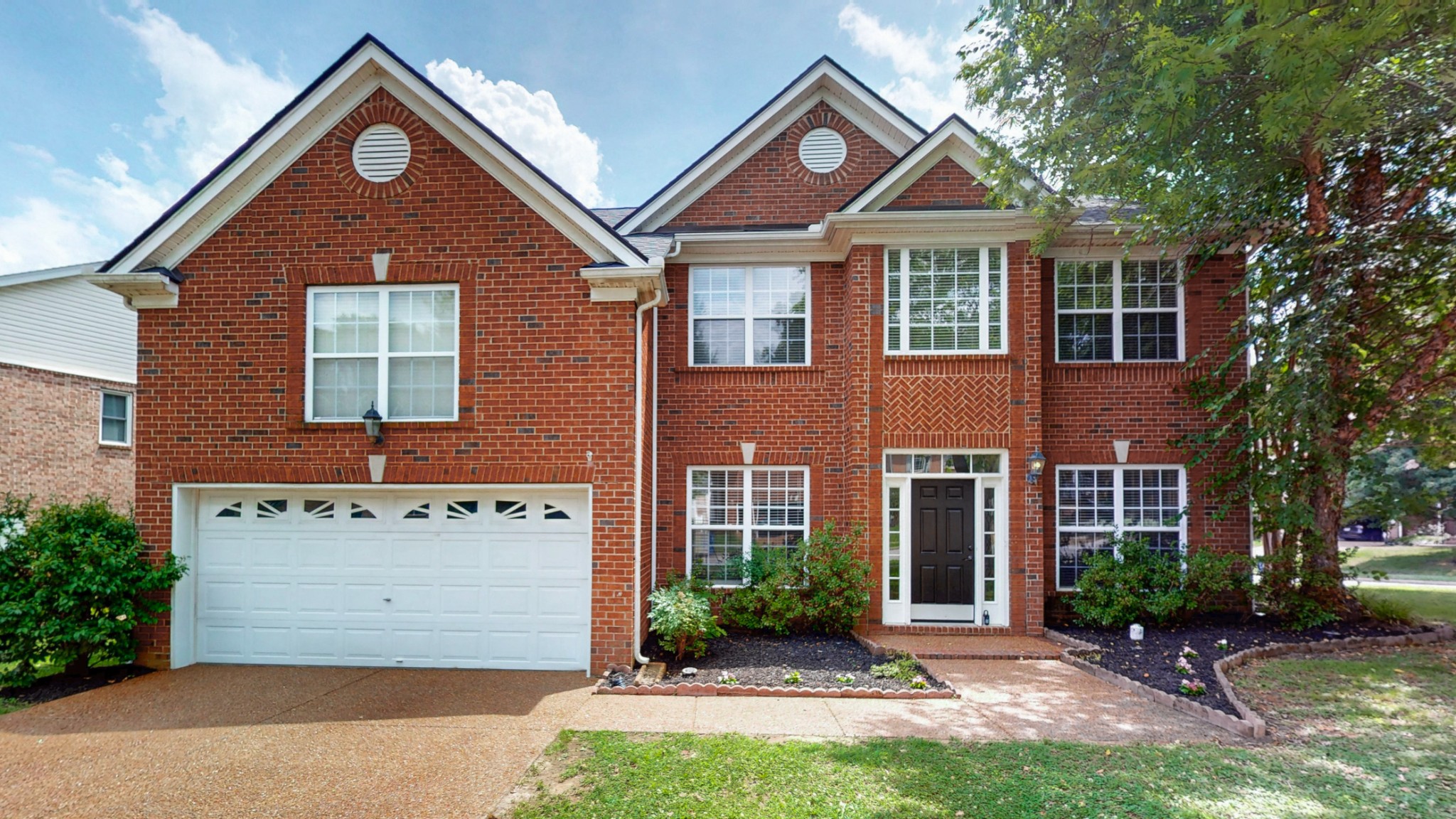 1209 Limerick Ln Property Photo 2