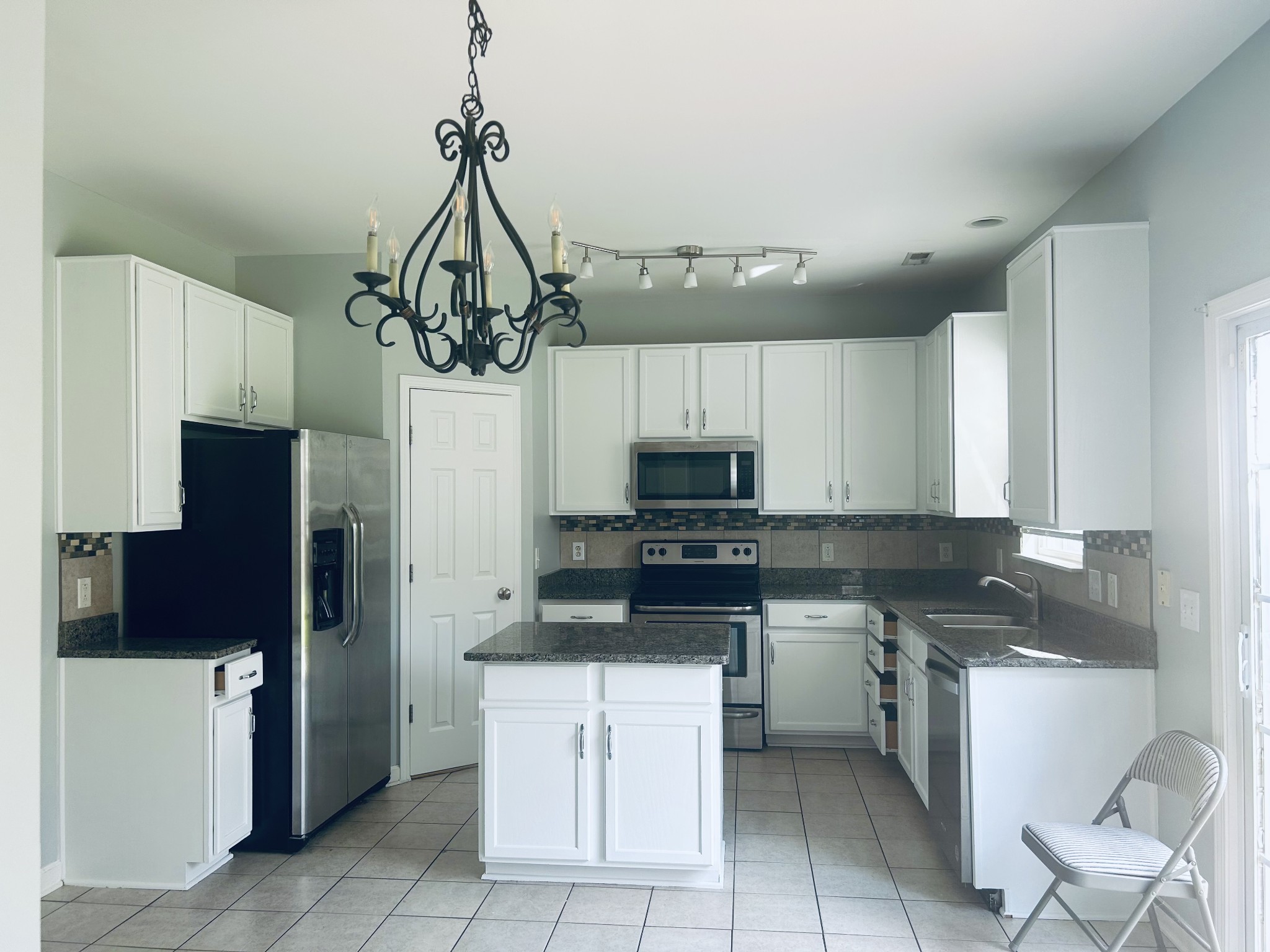 1209 Limerick Ln Property Photo 12