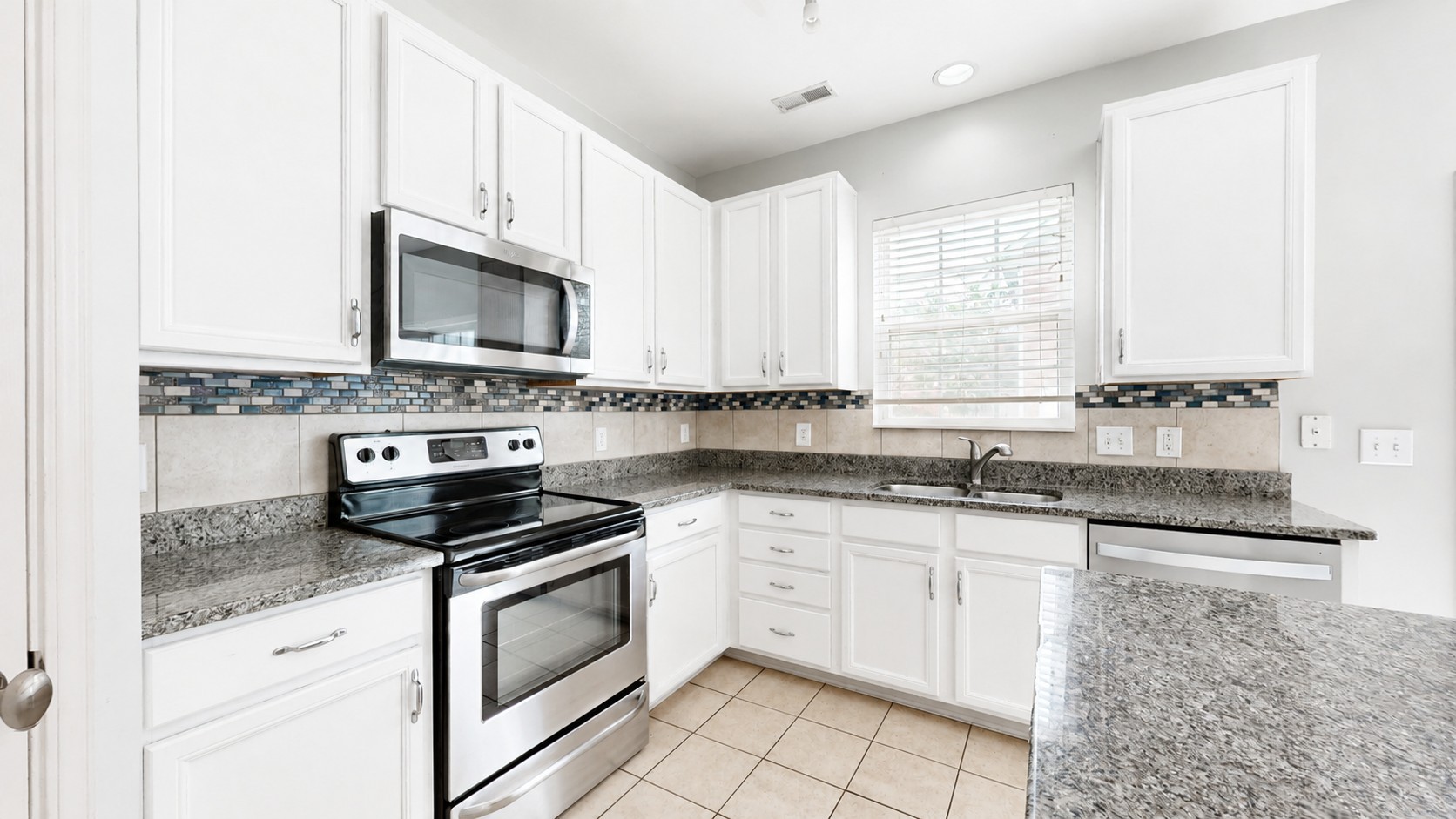 1209 Limerick Ln Property Photo 14