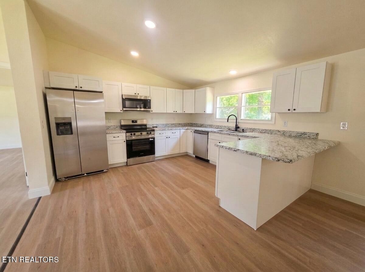 1035 Star Point Rd Property Photo 5