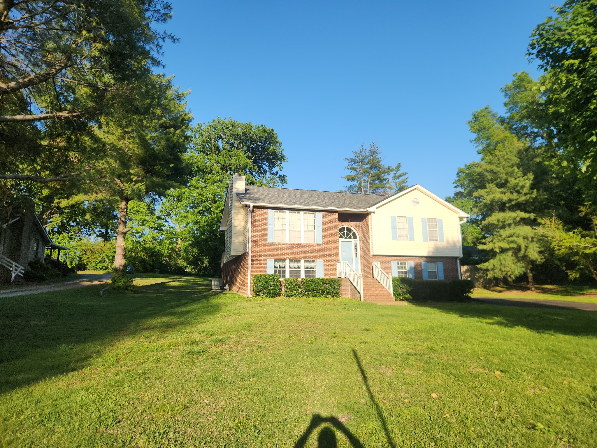 951 Belvedere Dr Property Photo 1