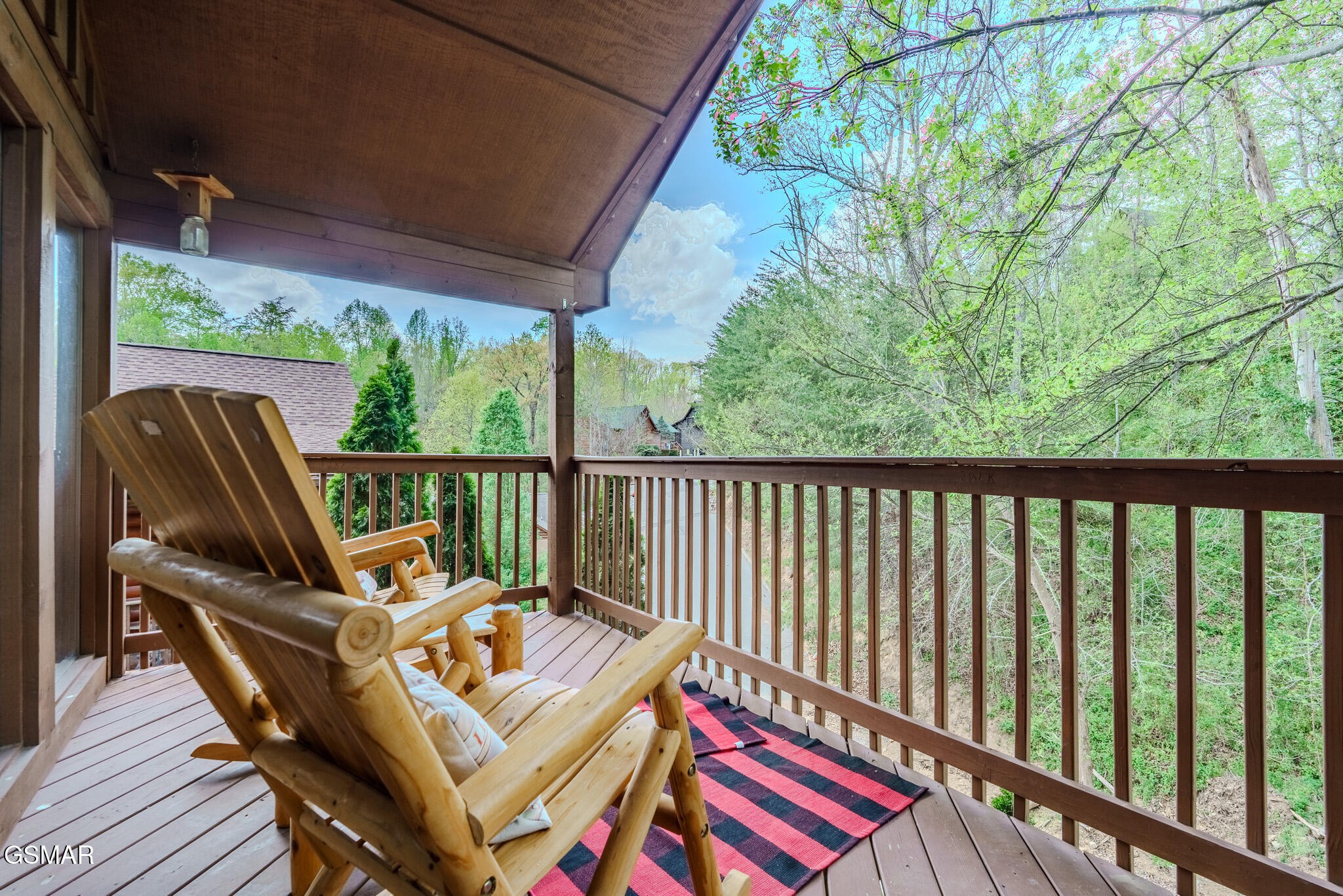1505 Bears Den Way Property Photo 2