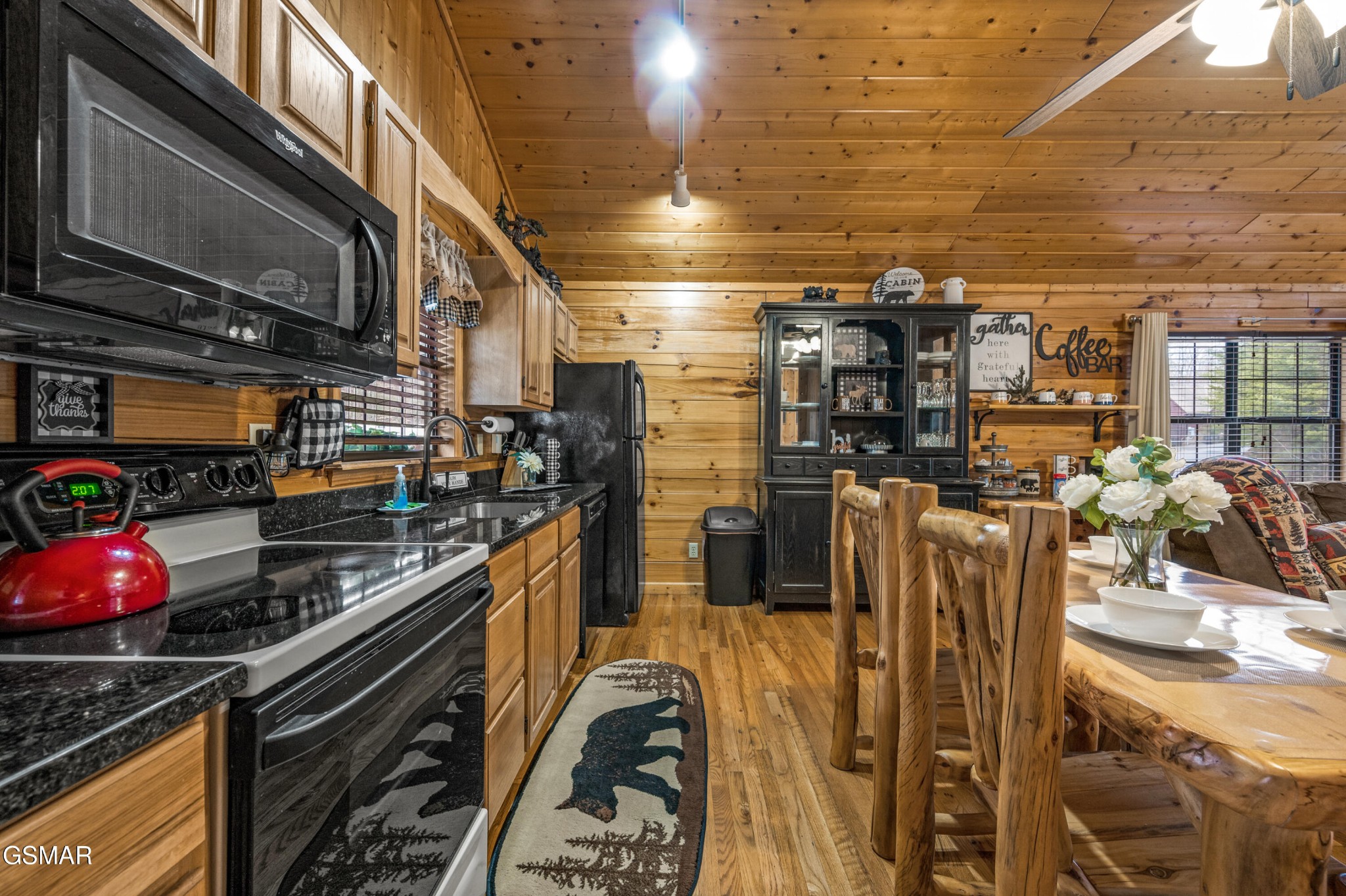 1505 Bears Den Way Property Photo 7
