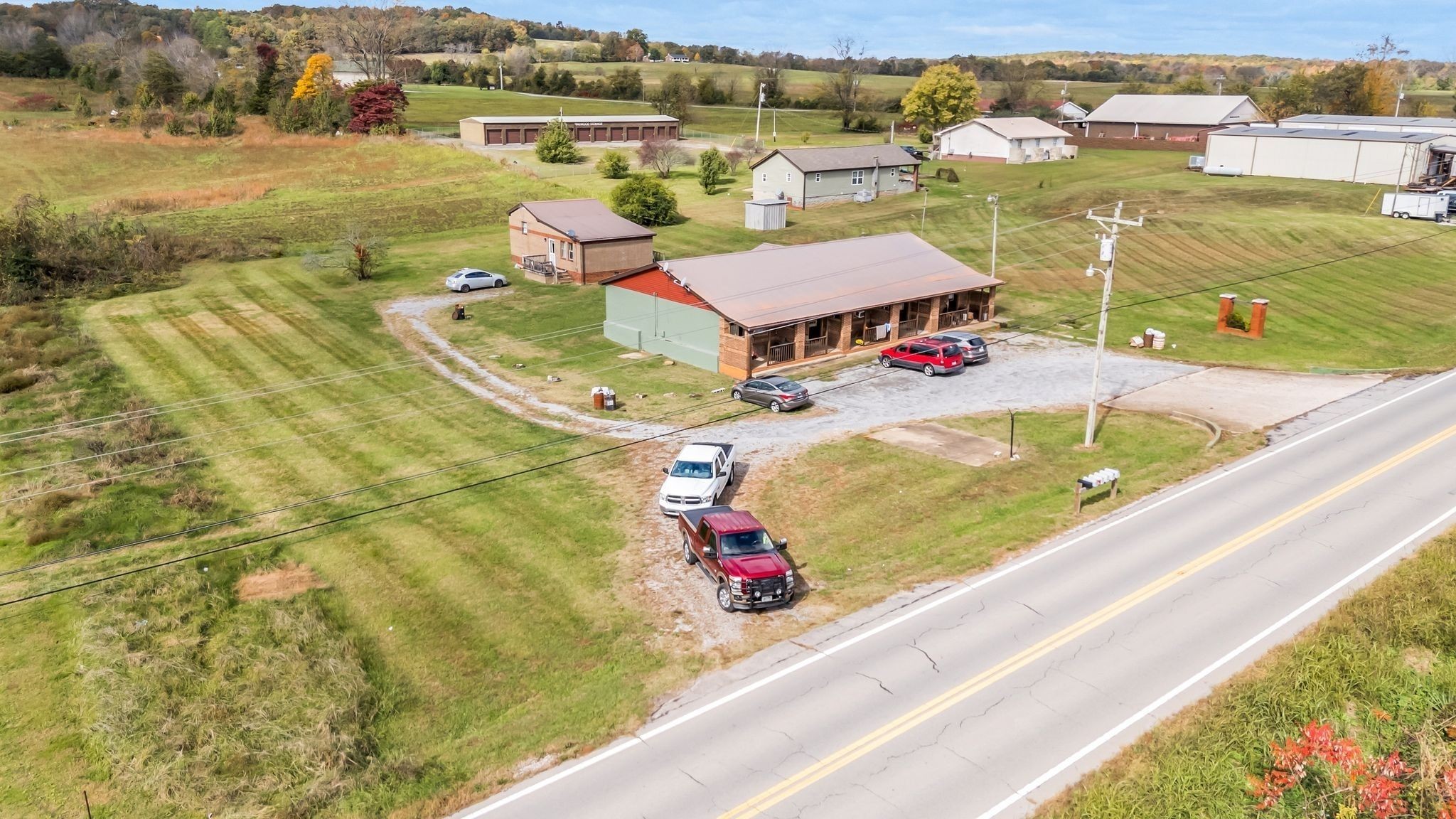 4921 Highway 48, N Property Photo 4