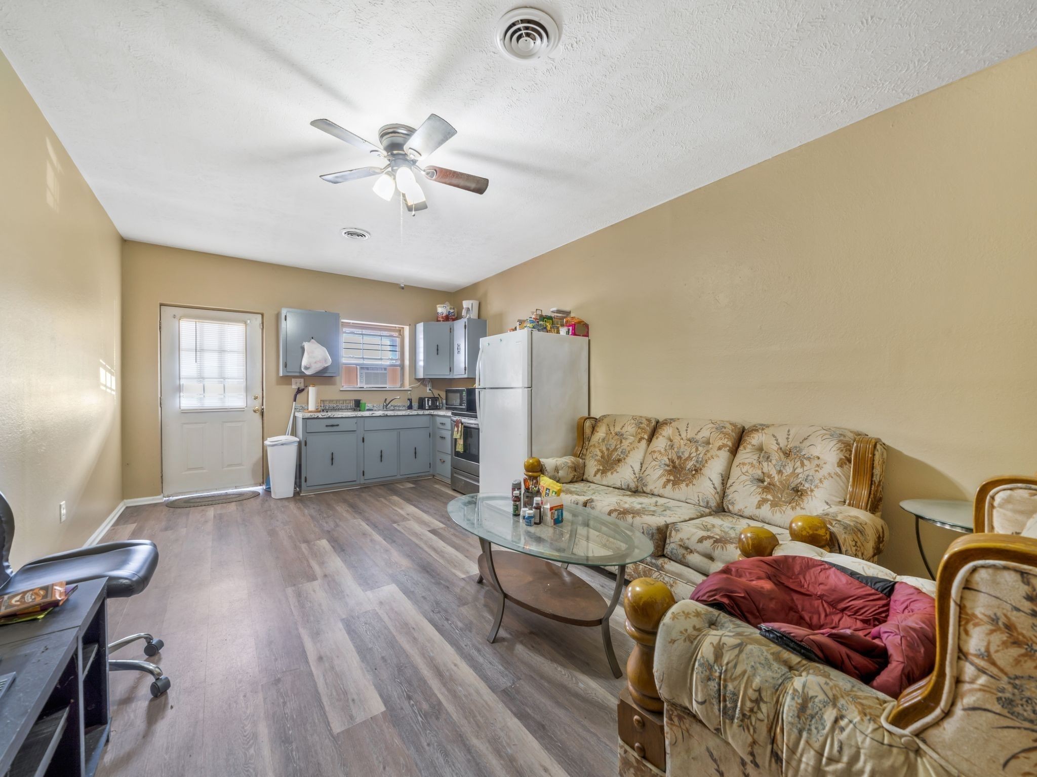 4921 Highway 48, N Property Photo 11