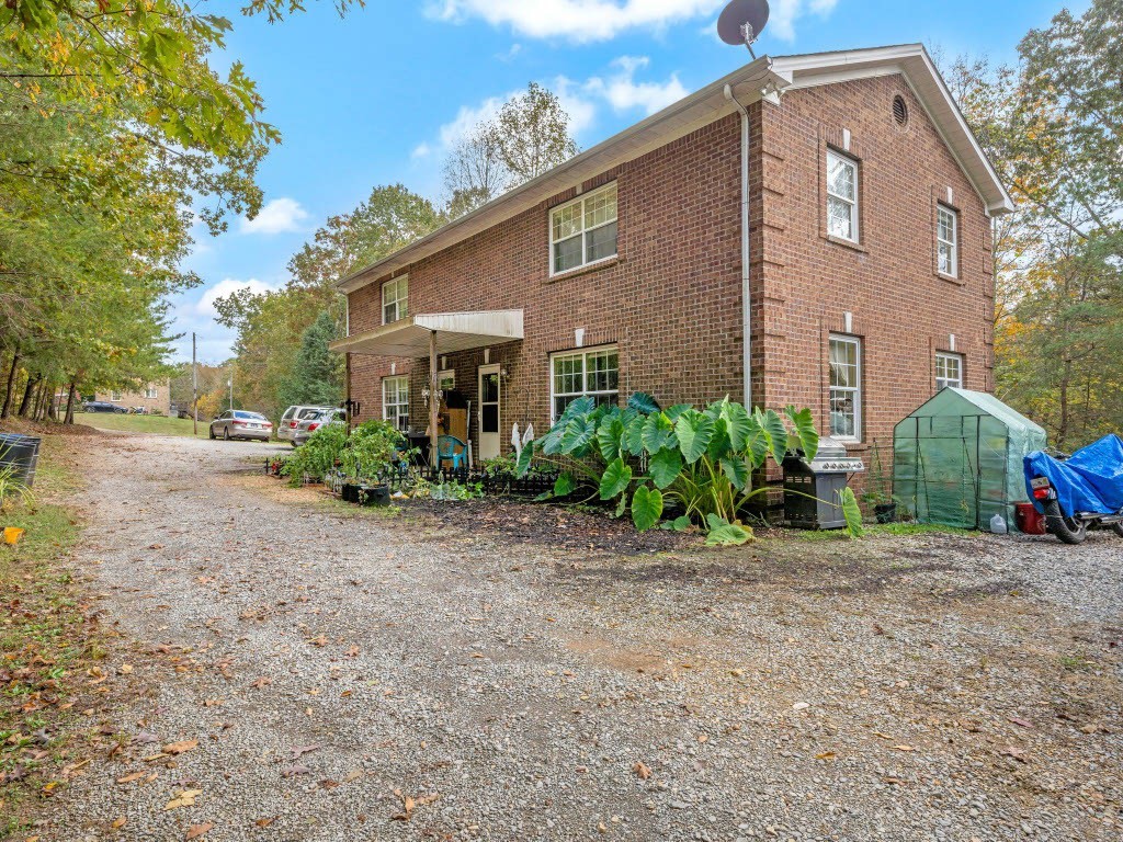 10116 Sneed Pt Property Photo 4