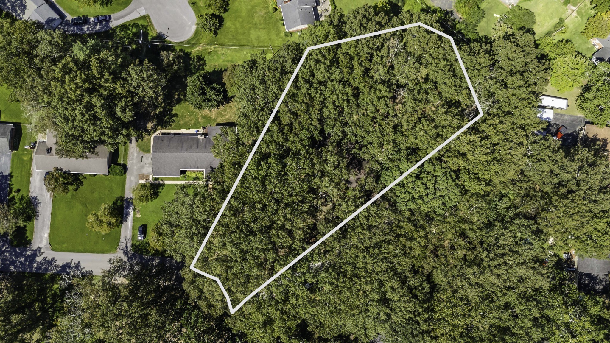 512 Westwood Dr Property Photo 4