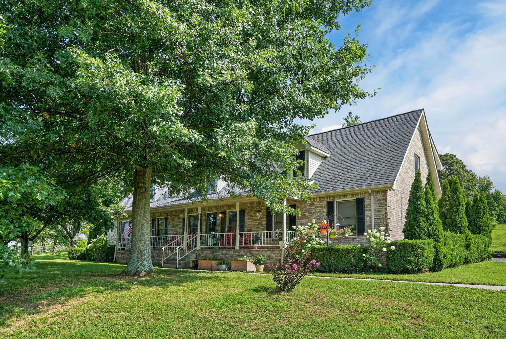 1377 Chestnut Grove Rd Property Photo 1