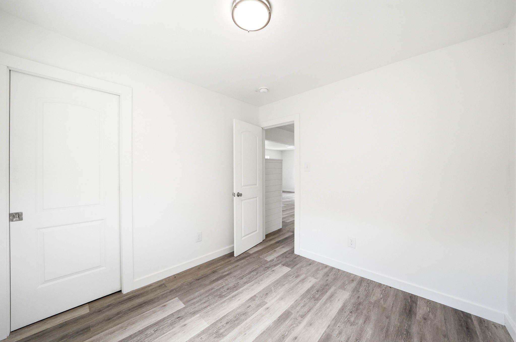 305 S Polk St Property Photo 8